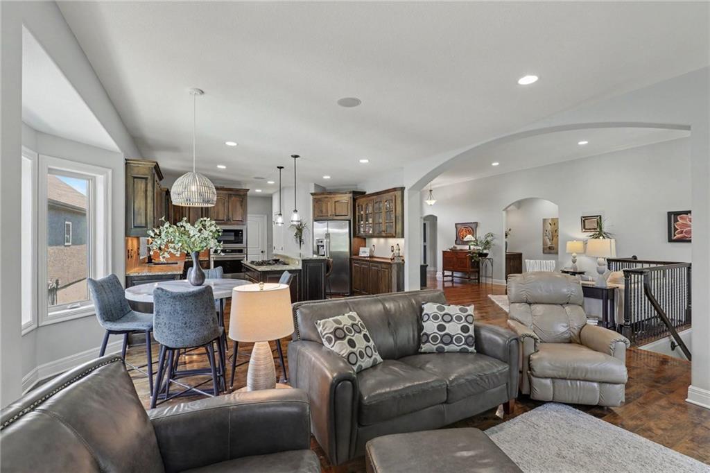 3412 SW Lois Lane