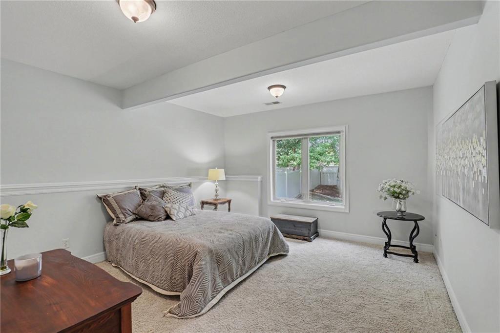 3412 SW Lois Lane