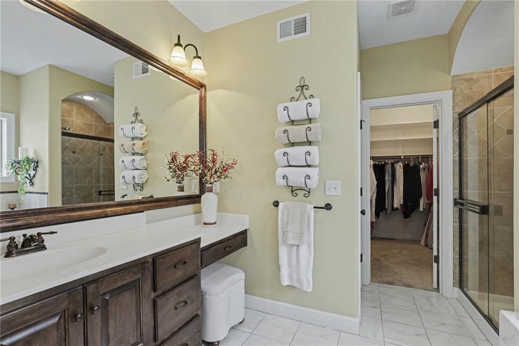 3412 SW Lois Lane