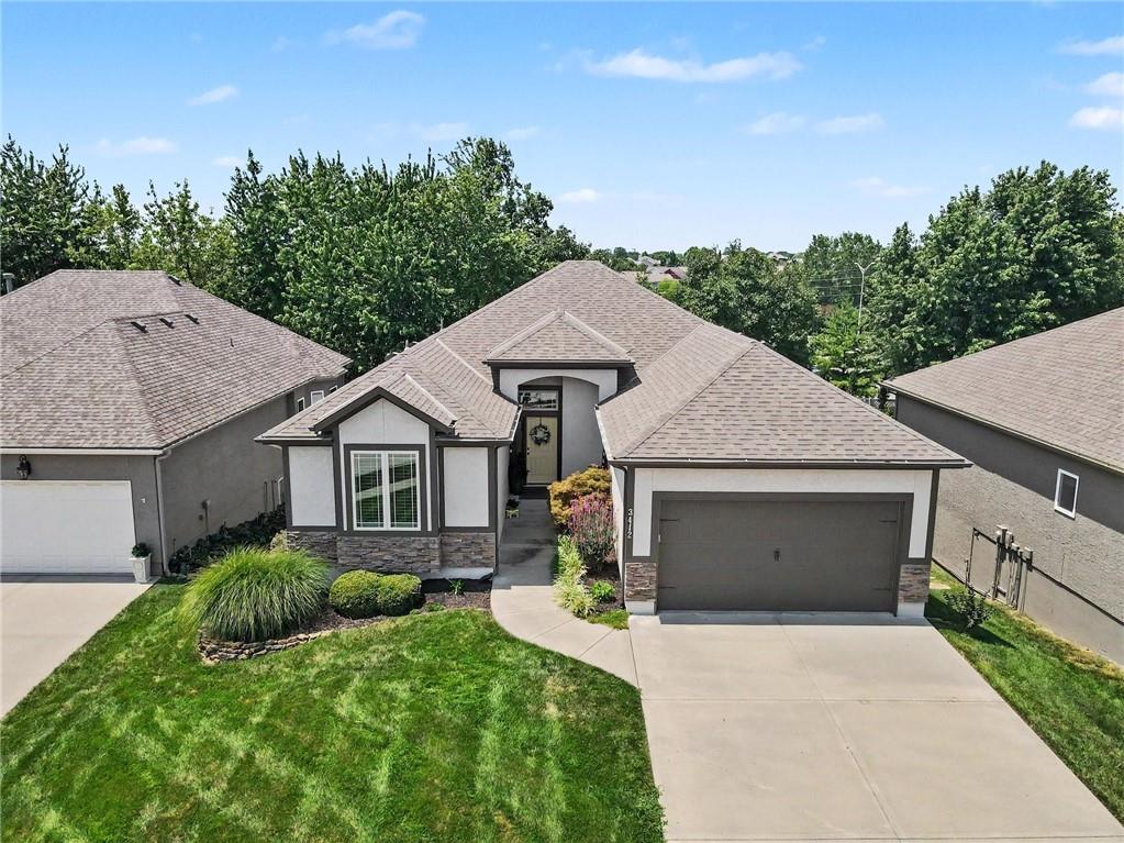 3412 SW Lois Lane