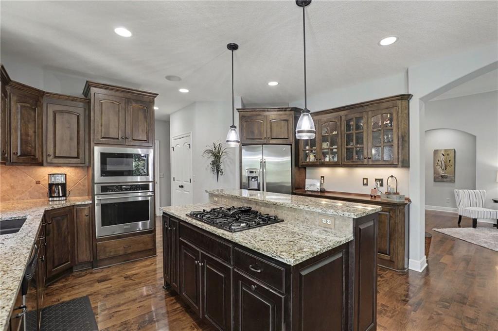 3412 SW Lois Lane