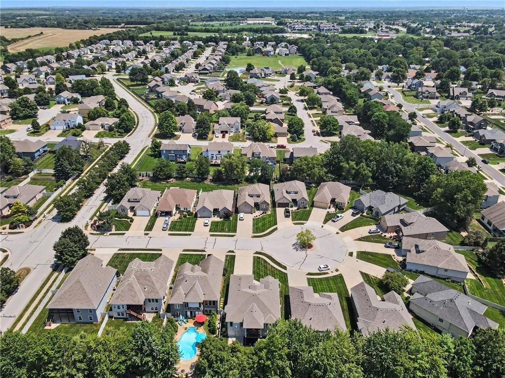 3412 SW Lois Lane