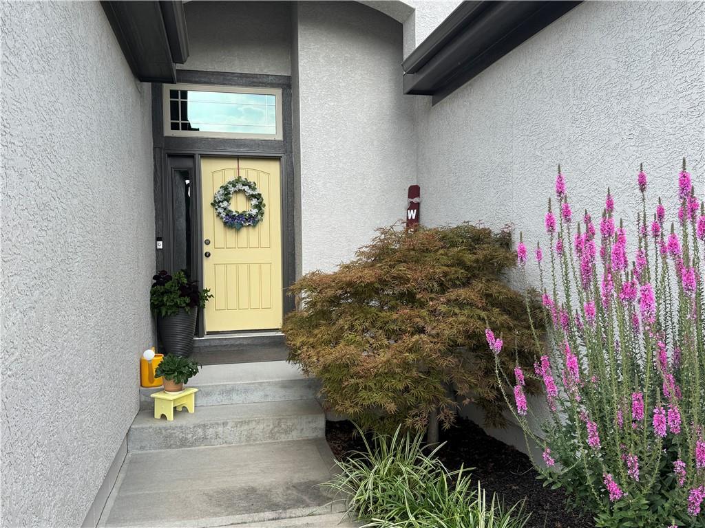 3412 SW Lois Lane