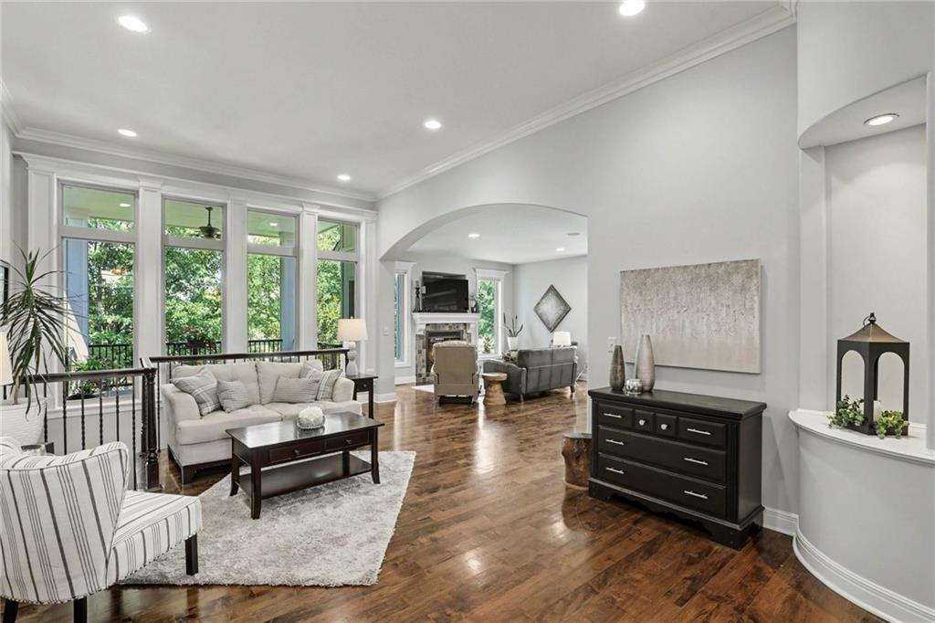 3412 SW Lois Lane