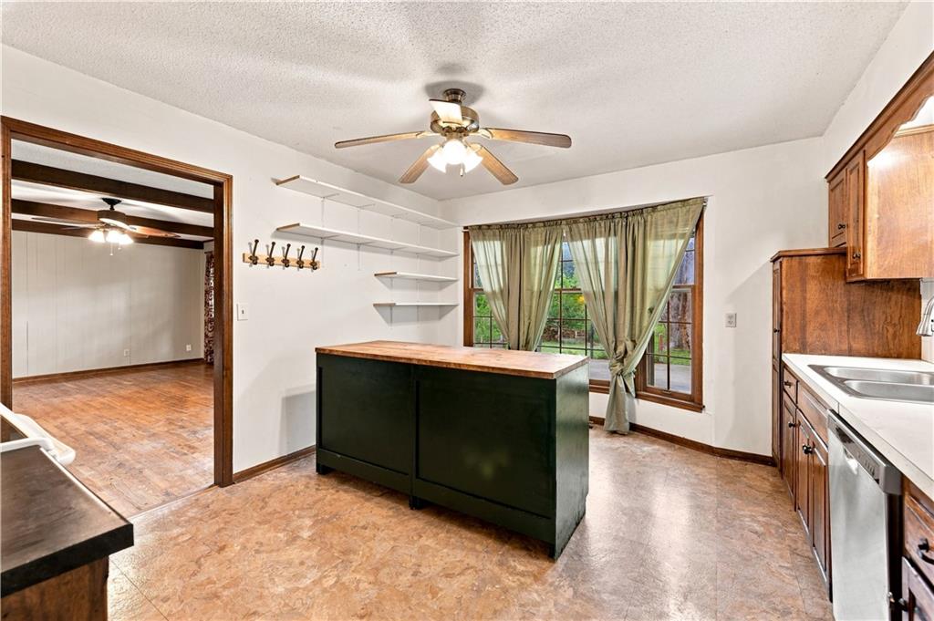 209 SW Victor Drive