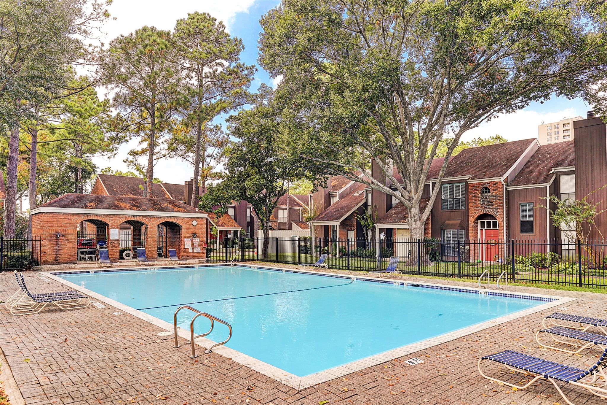 701 Bering Drive # 1904