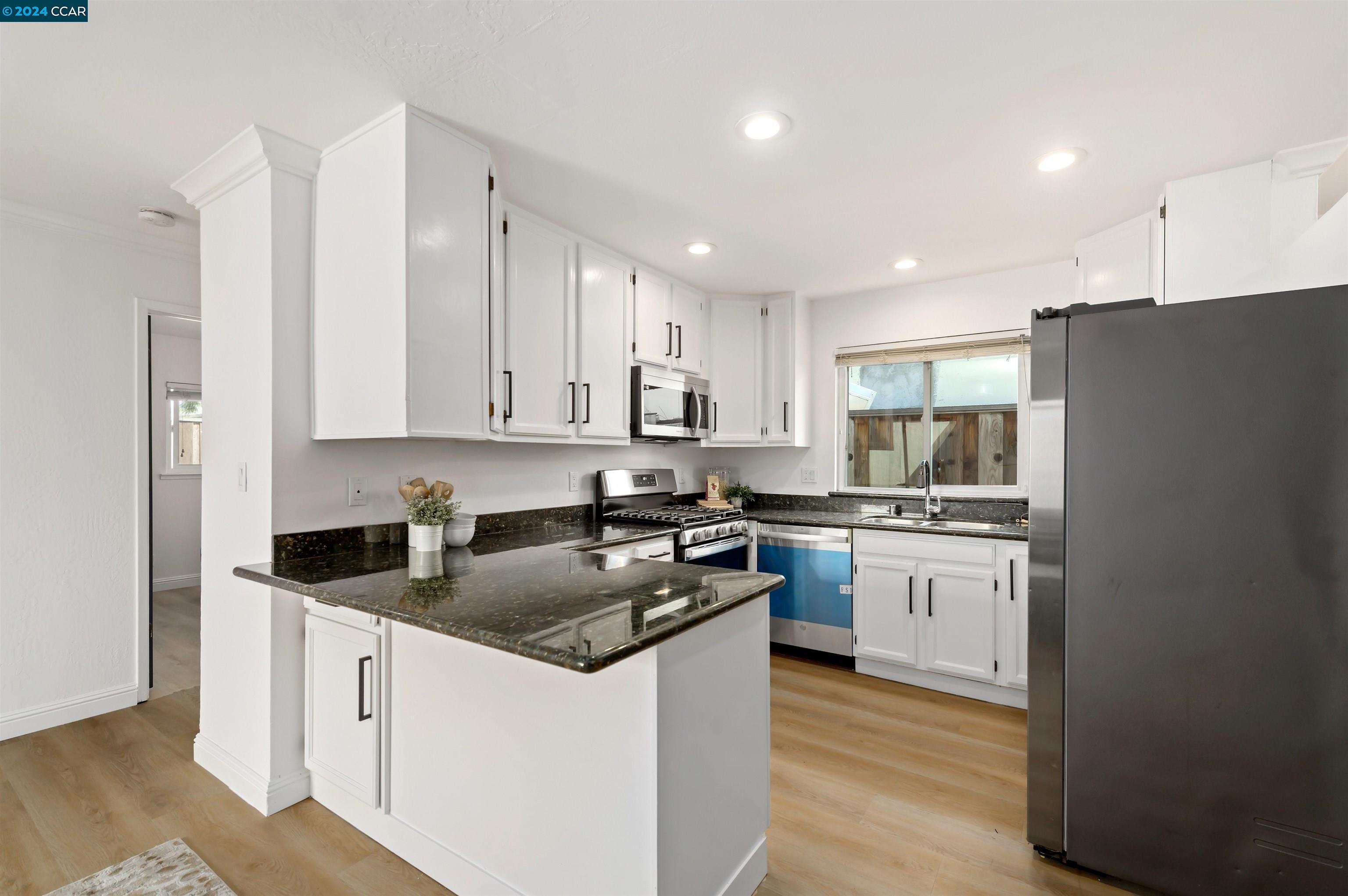 1330 Evergreen Dr