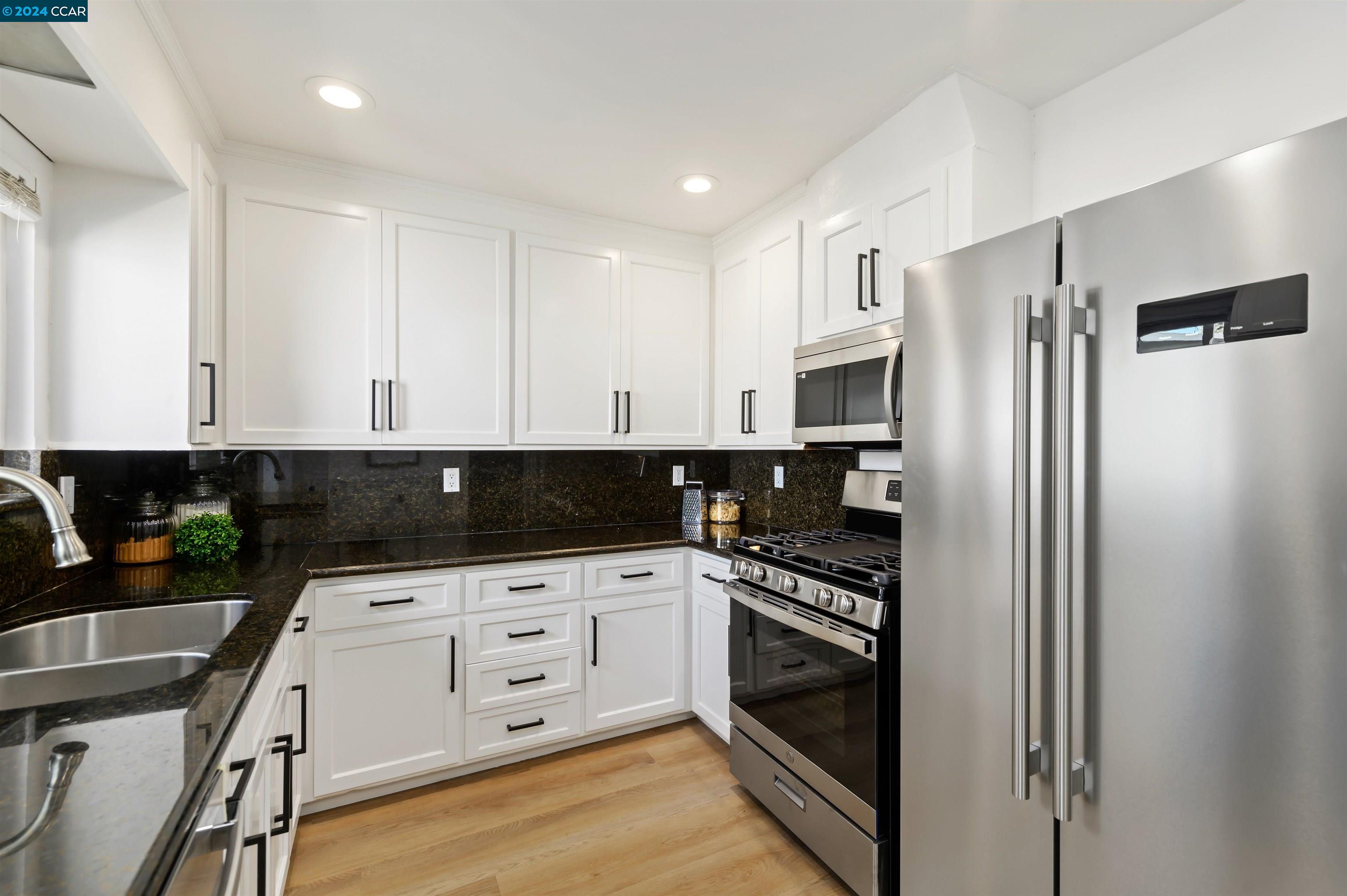 1330 Evergreen Dr