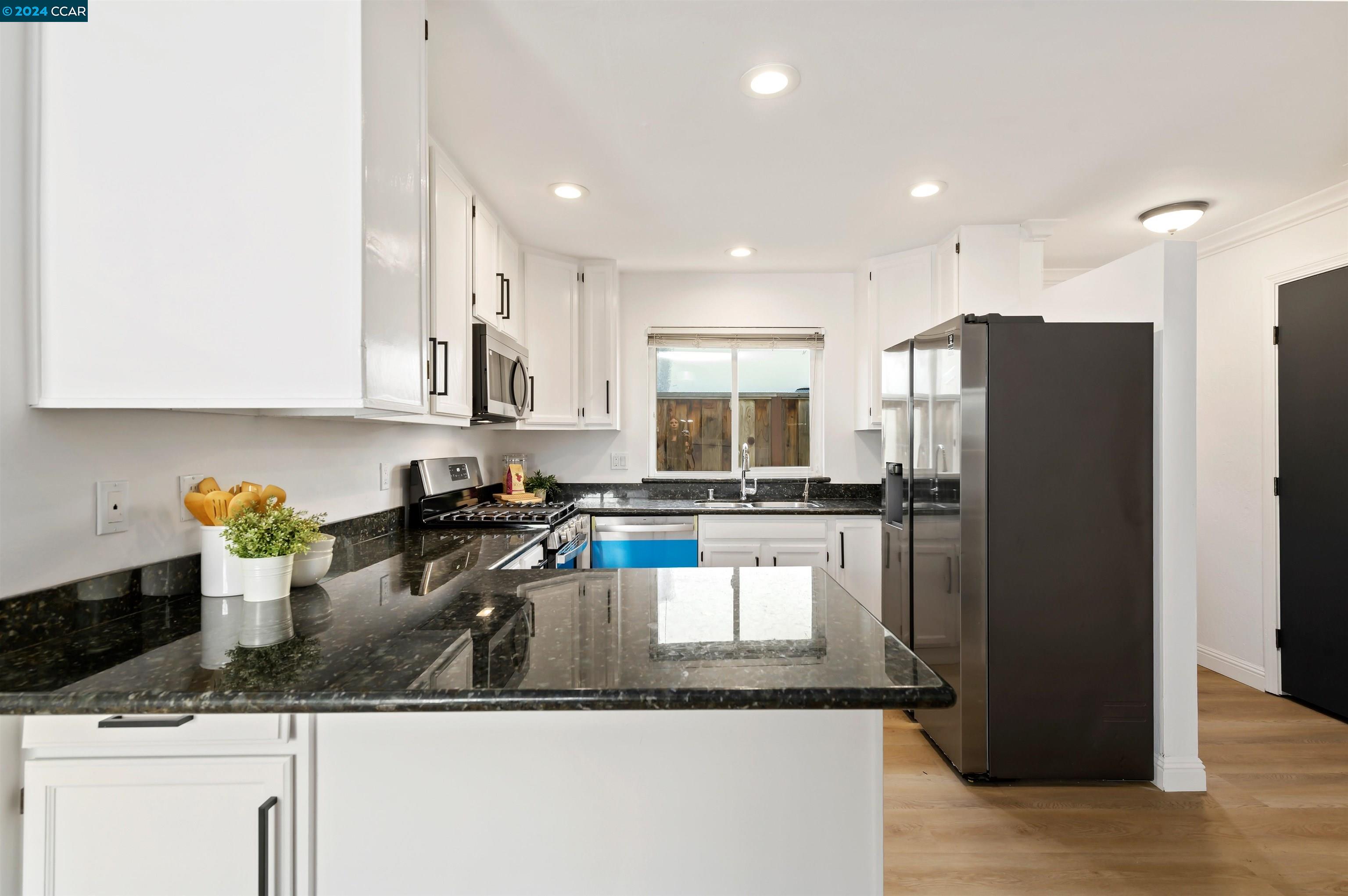 1330 Evergreen Dr