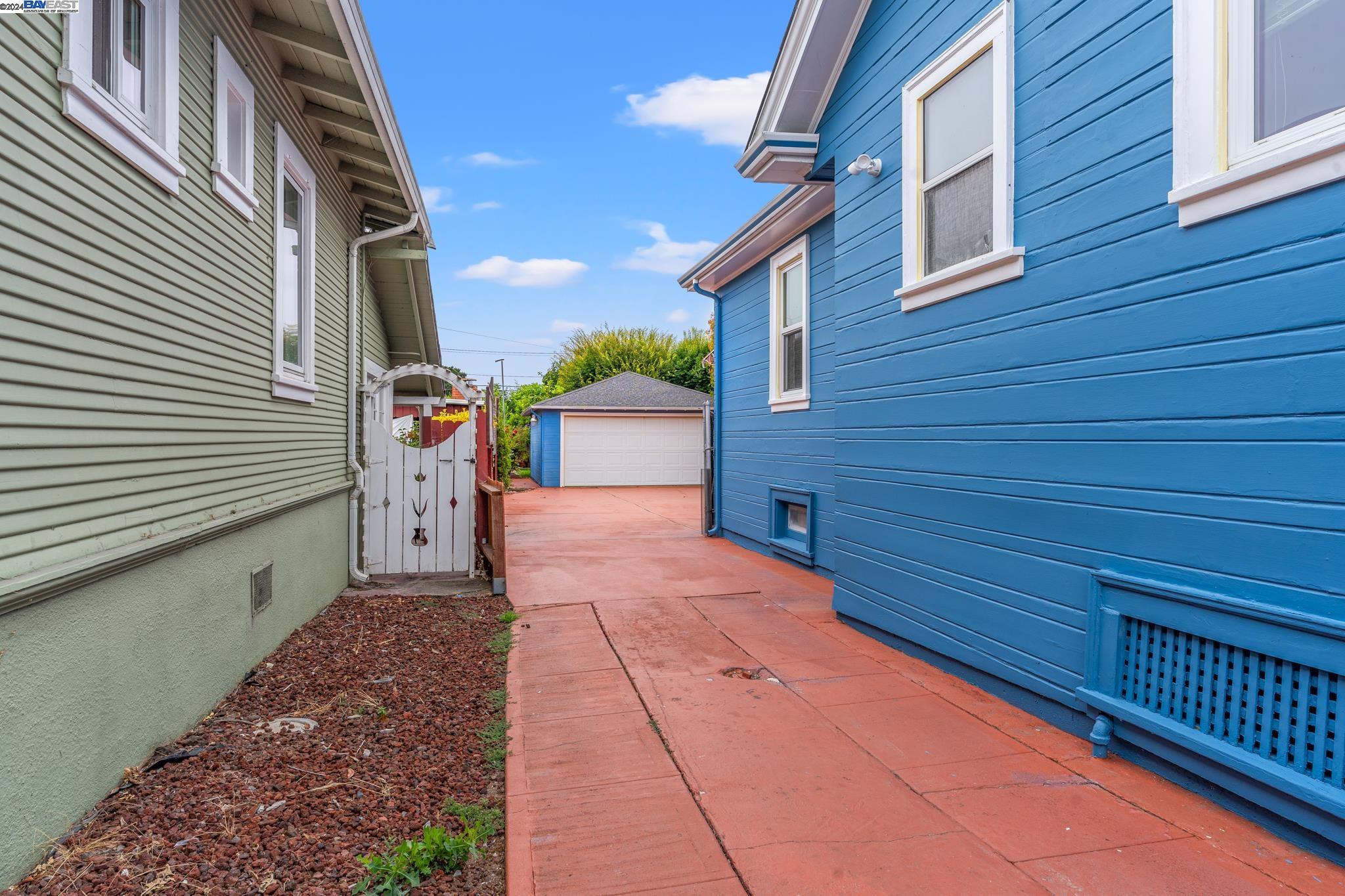 220 Sunnyside Dr