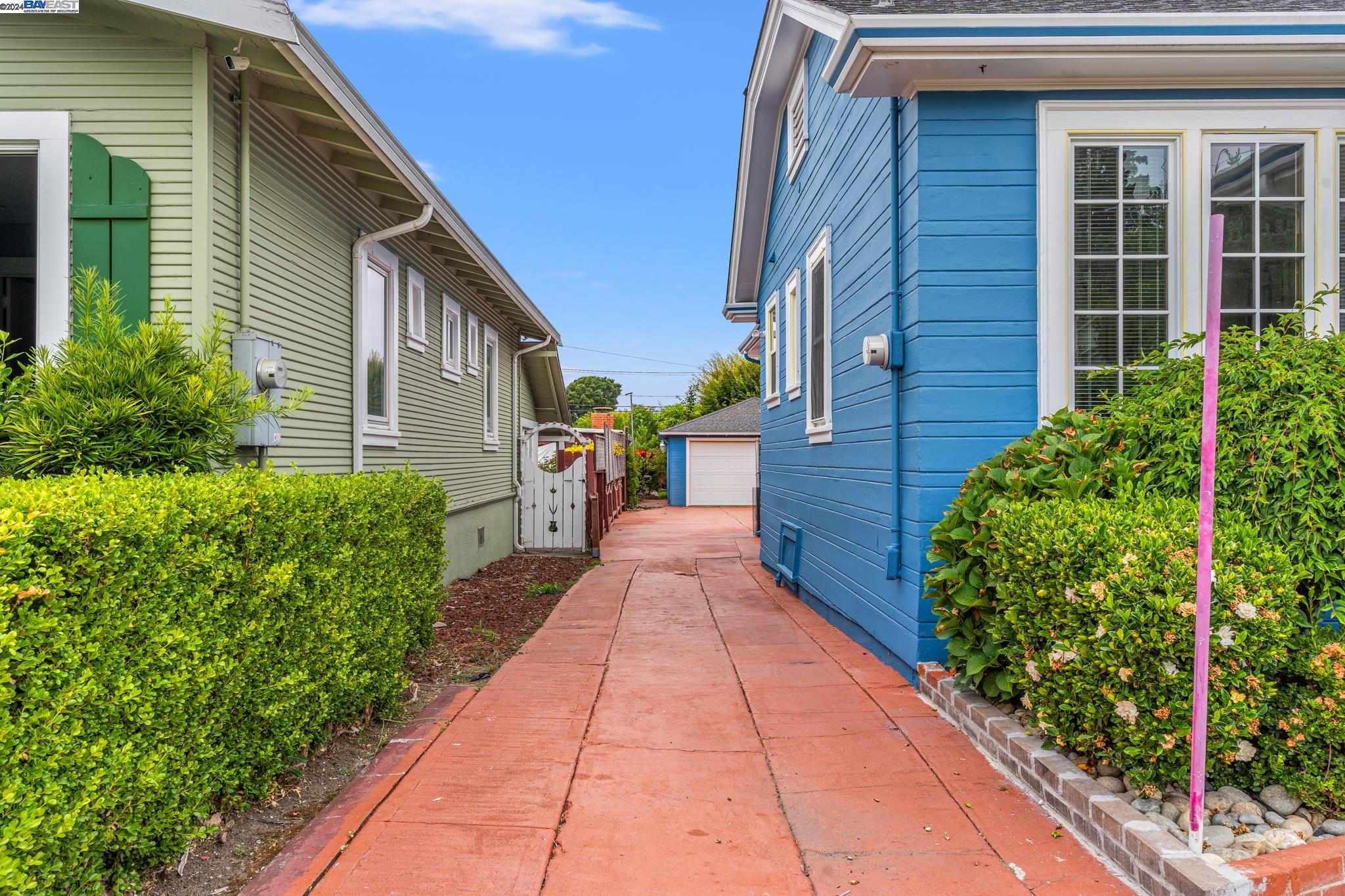 220 Sunnyside Dr