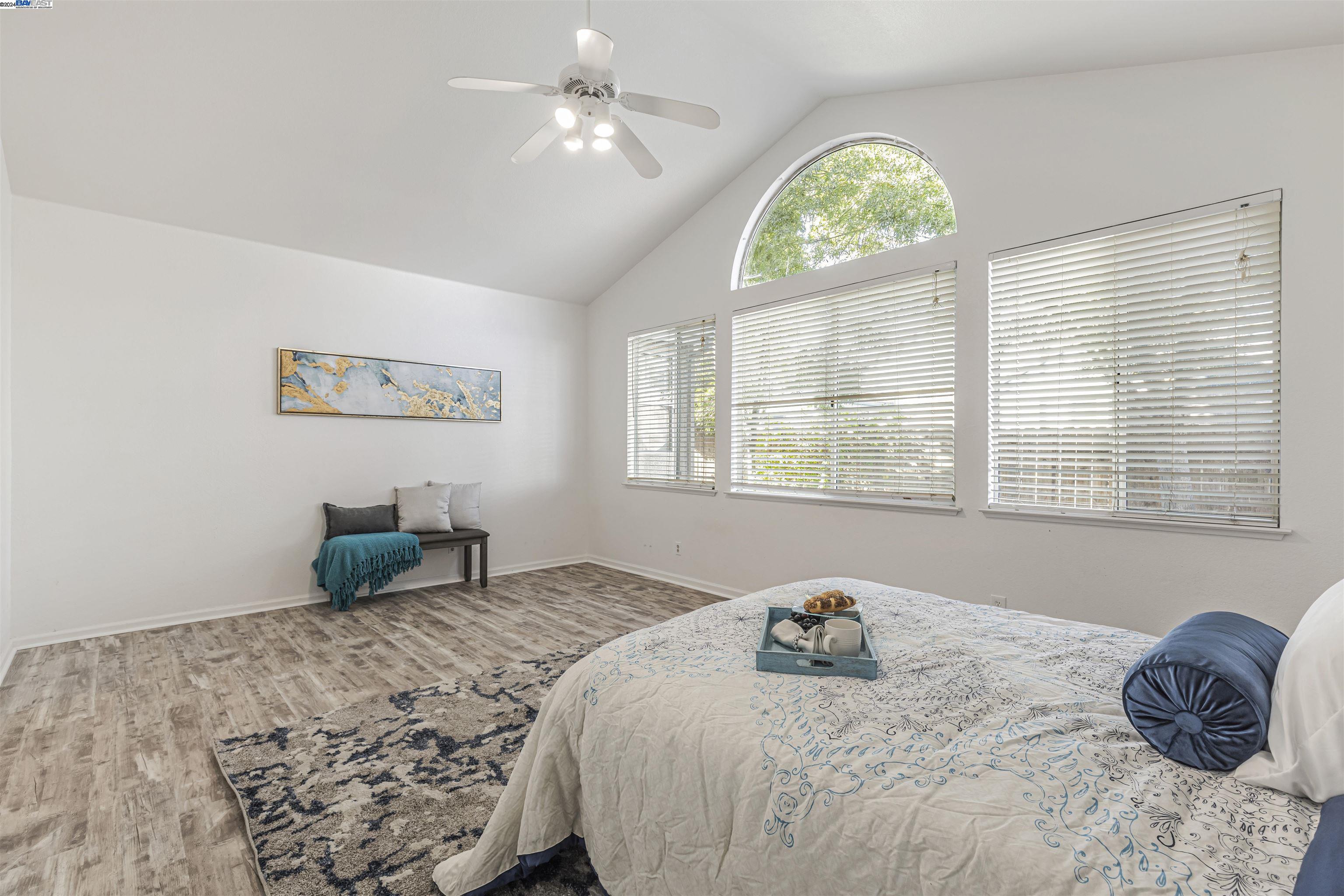 2476 Santa Barbara Ct