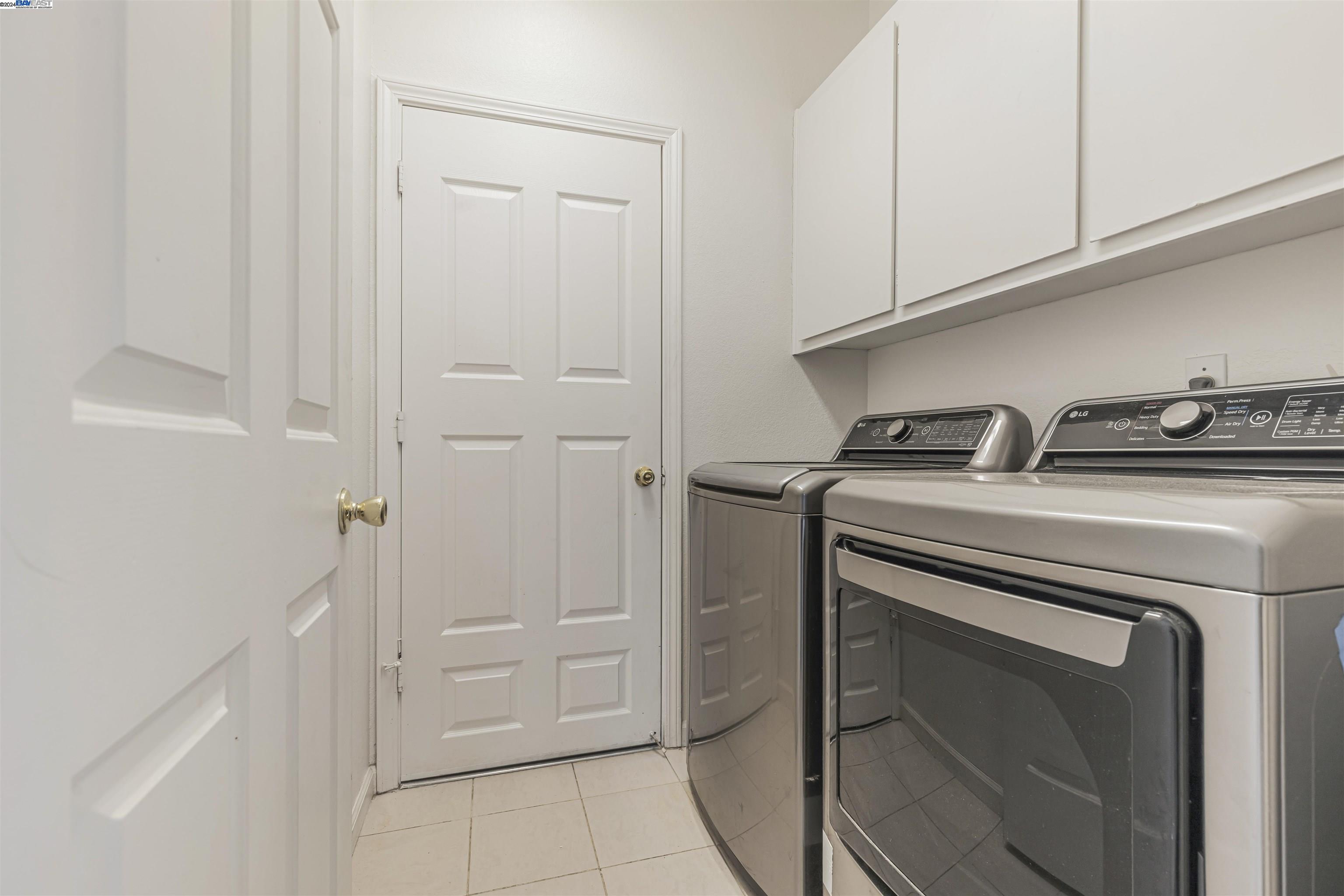 2476 Santa Barbara Ct