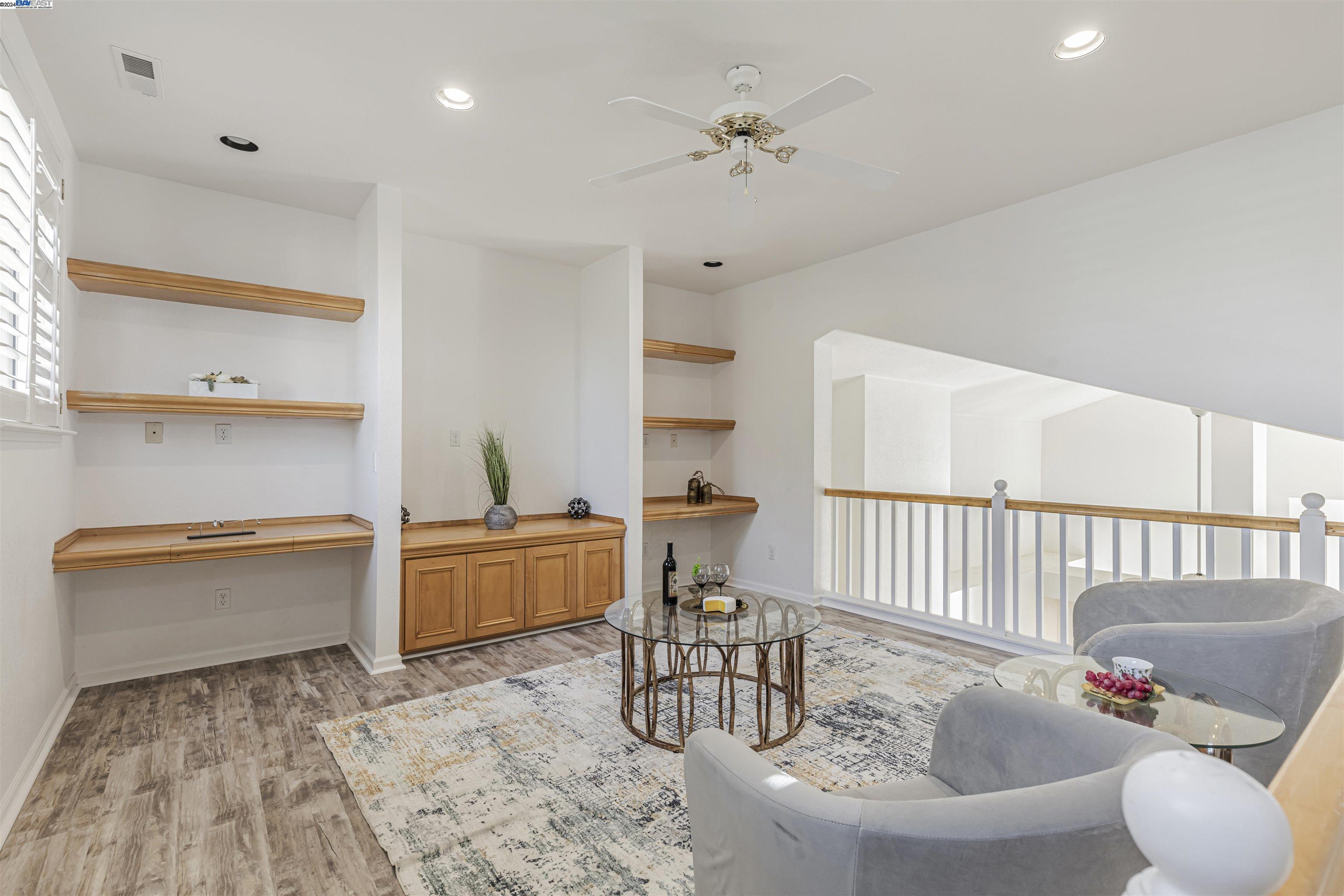 2476 Santa Barbara Ct