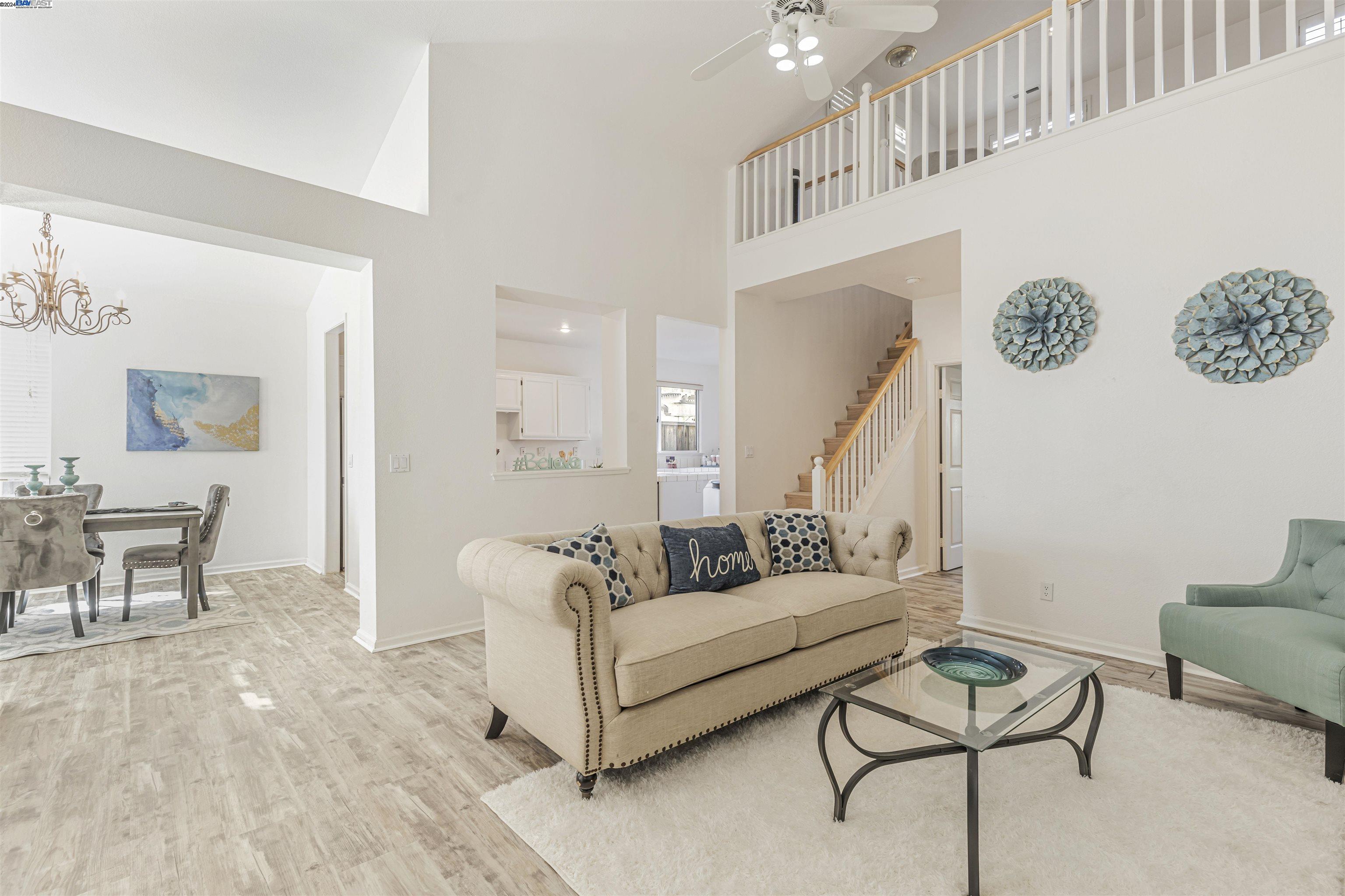 2476 Santa Barbara Ct