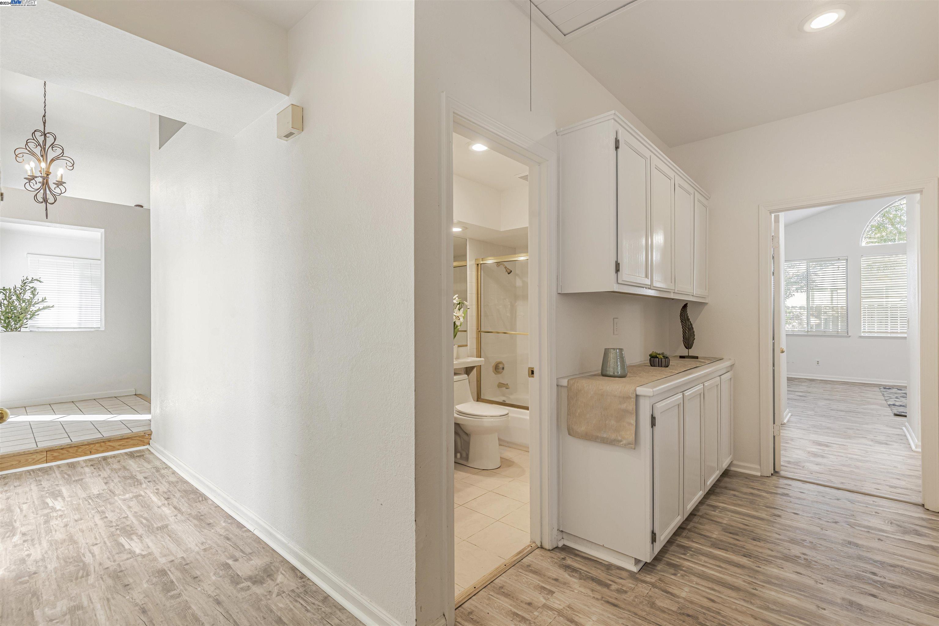 2476 Santa Barbara Ct