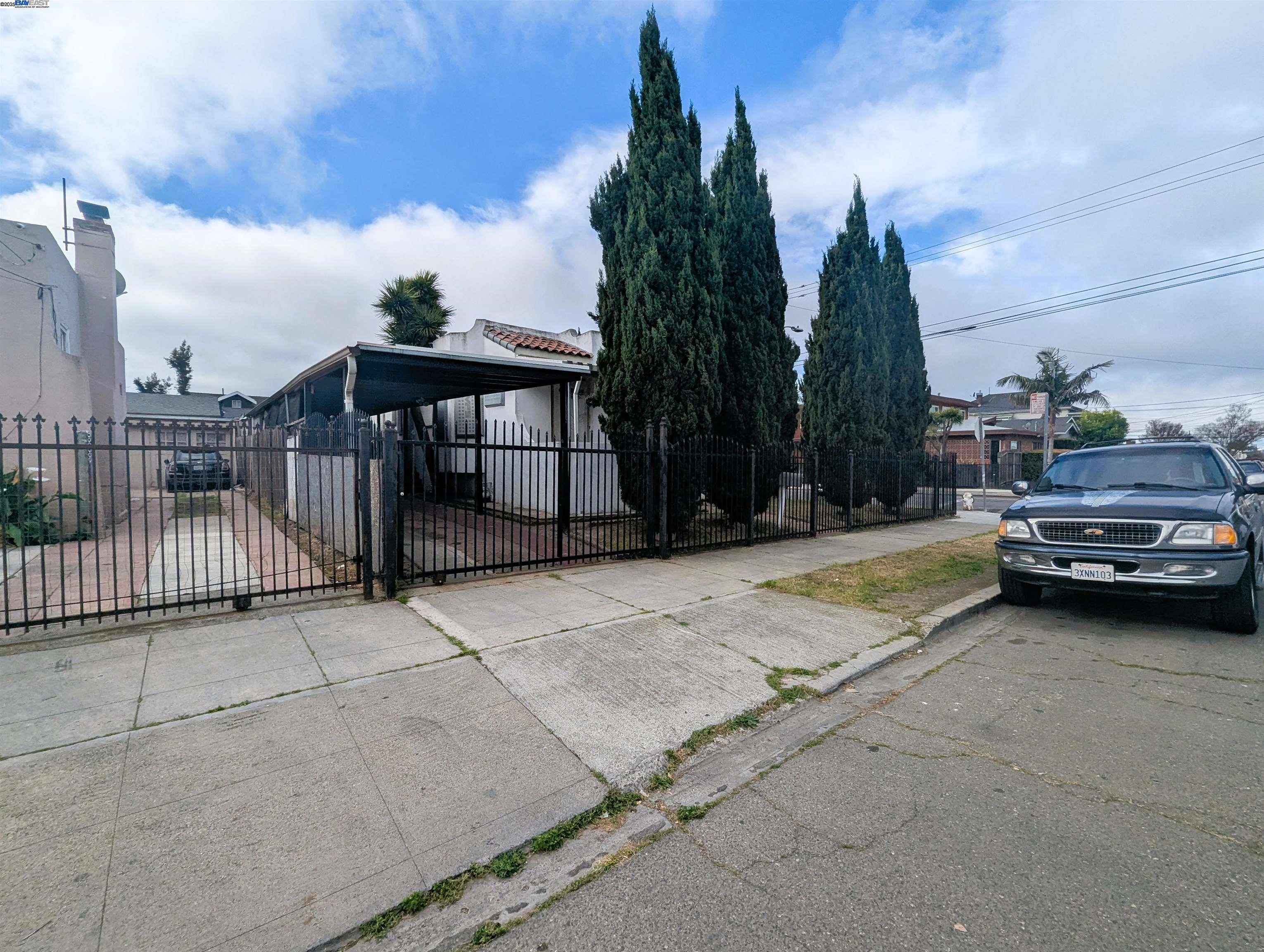 2000 94Th Ave