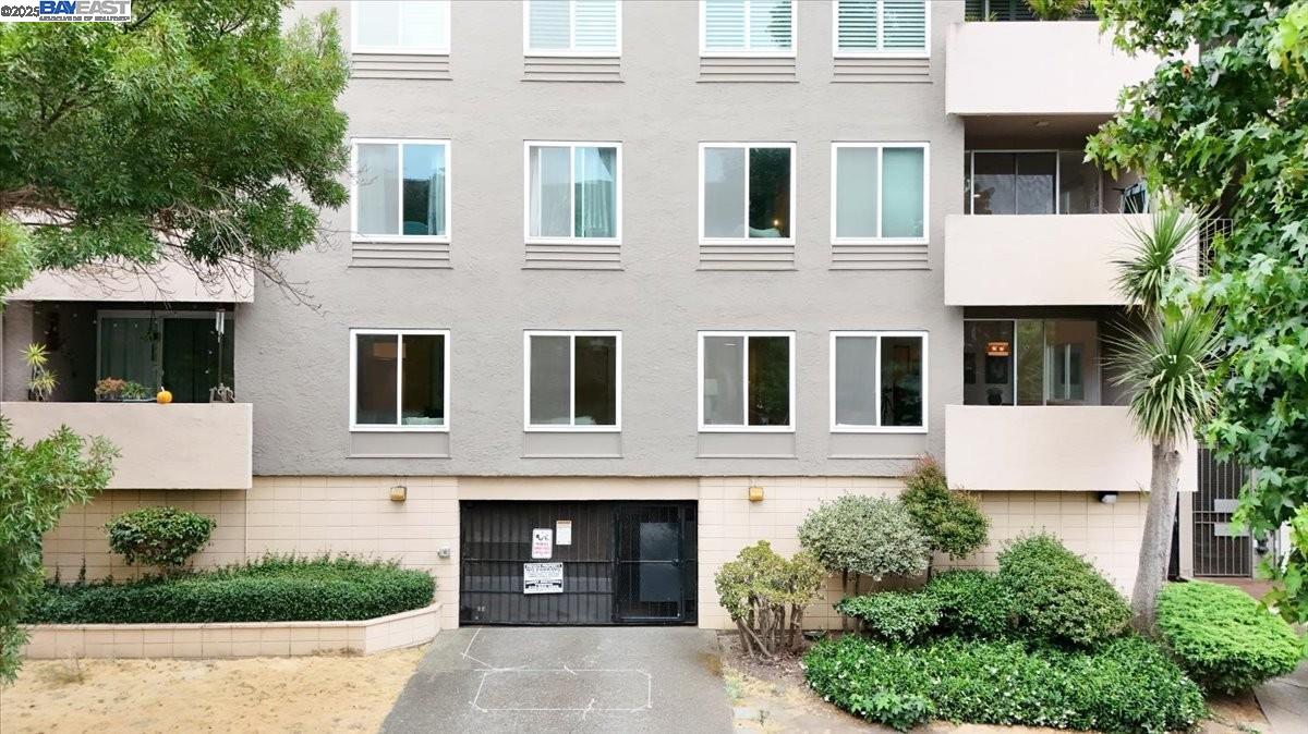 330 Vernon St # 107