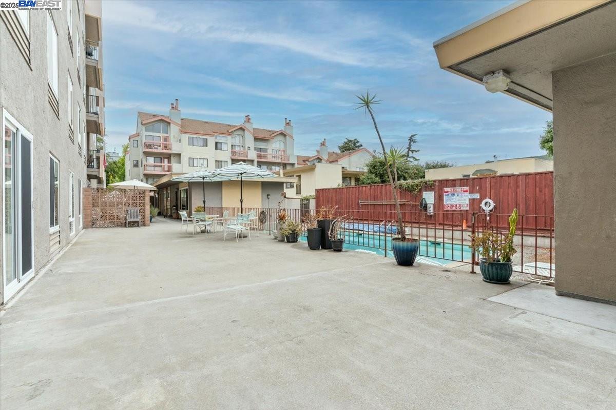 330 Vernon St # 107