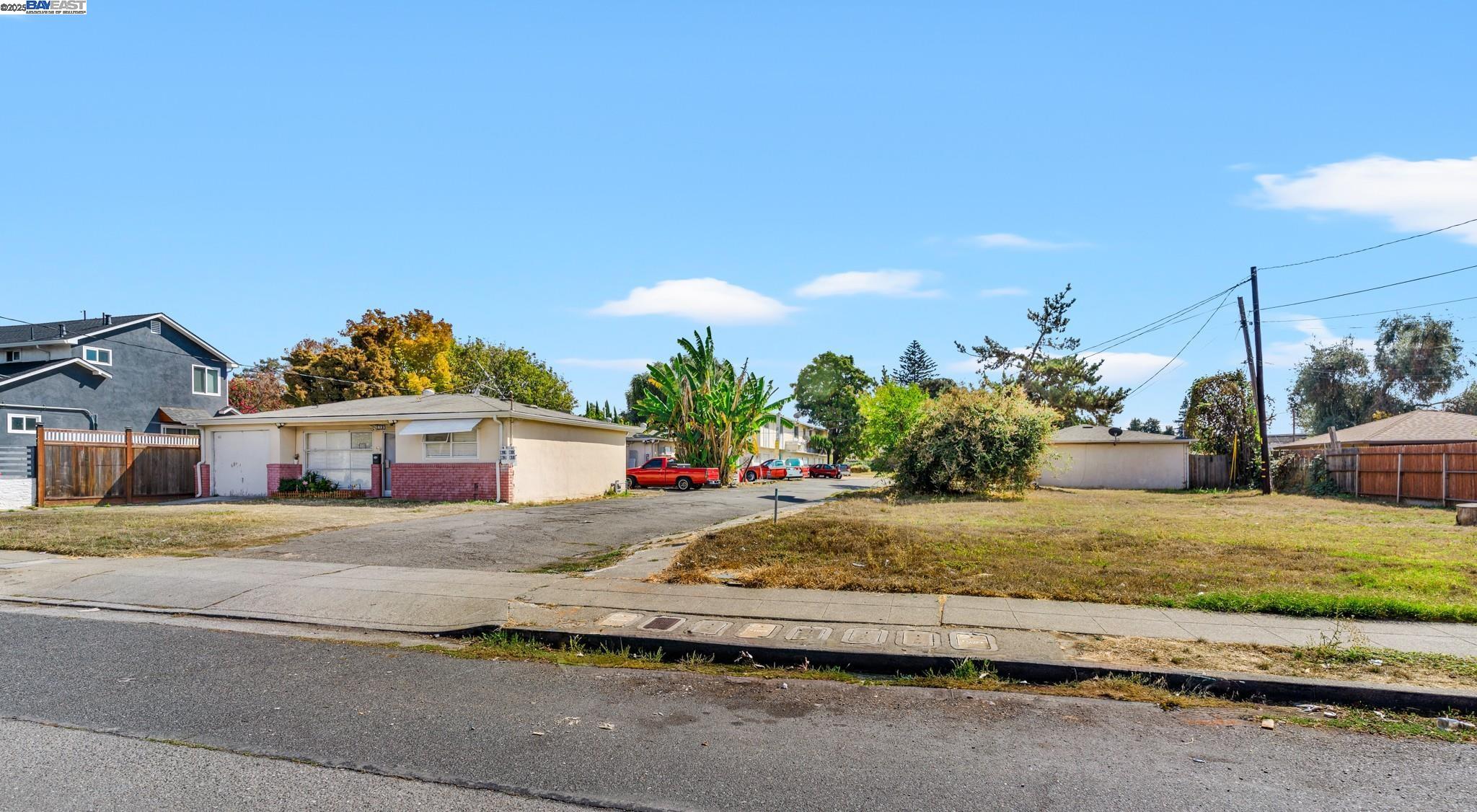 823 Blossom Way