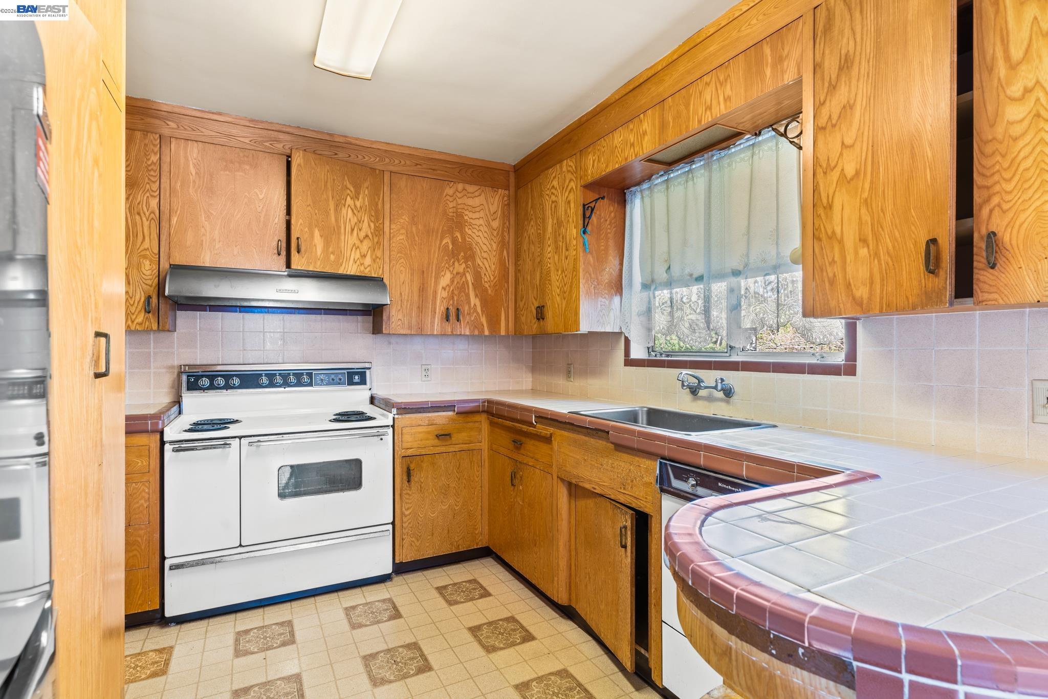 1591 159Th Ave