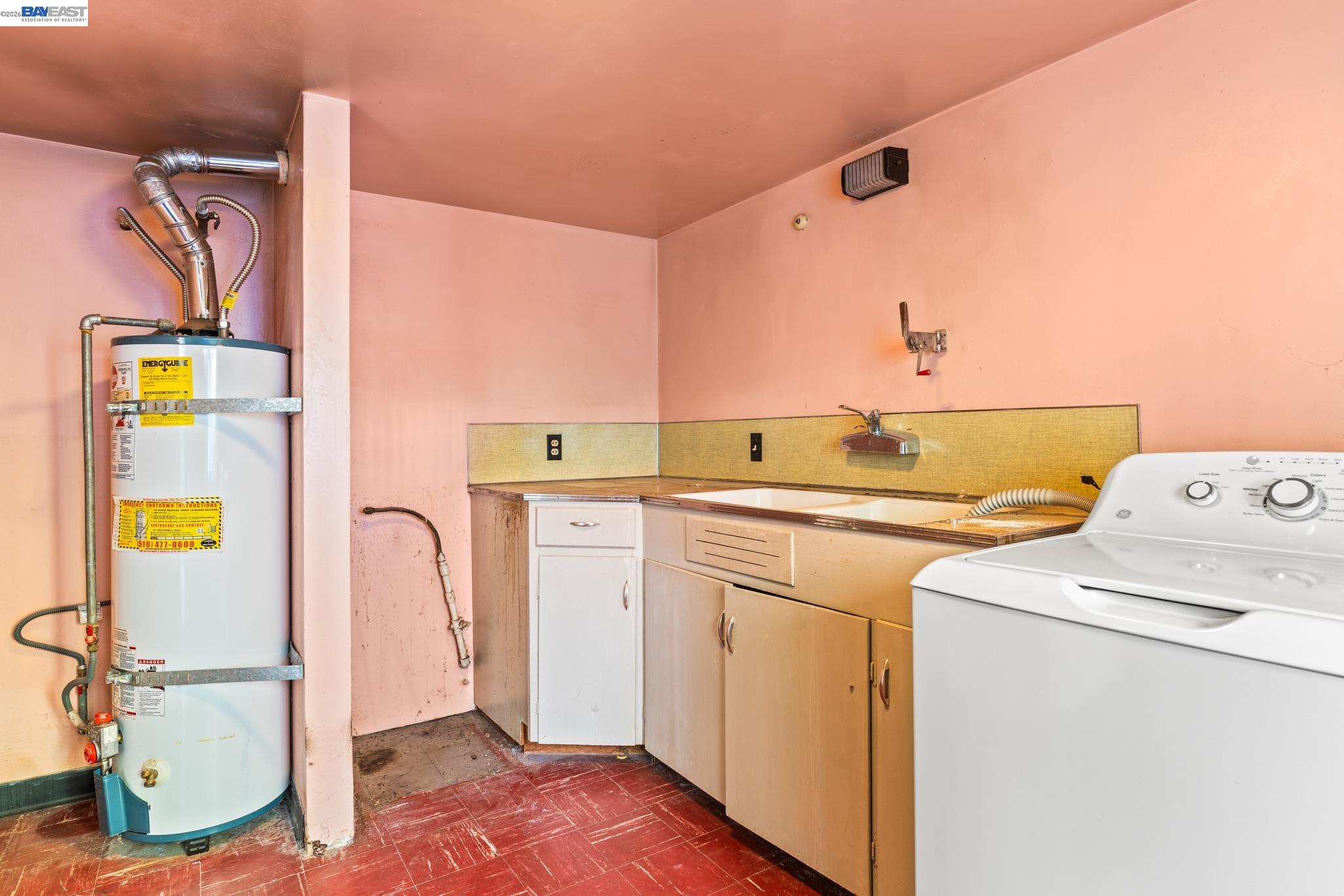 1591 159Th Ave