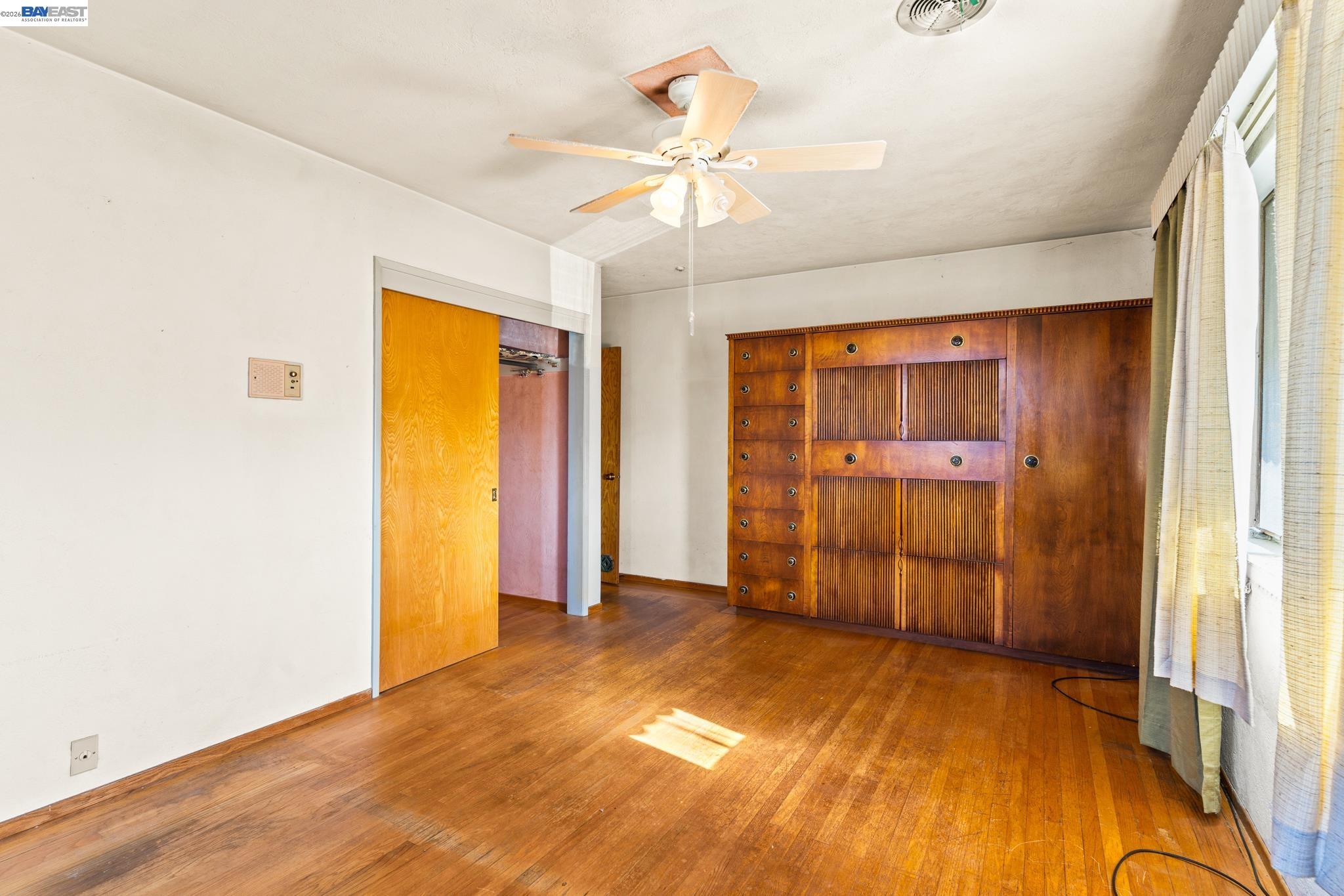1591 159Th Ave