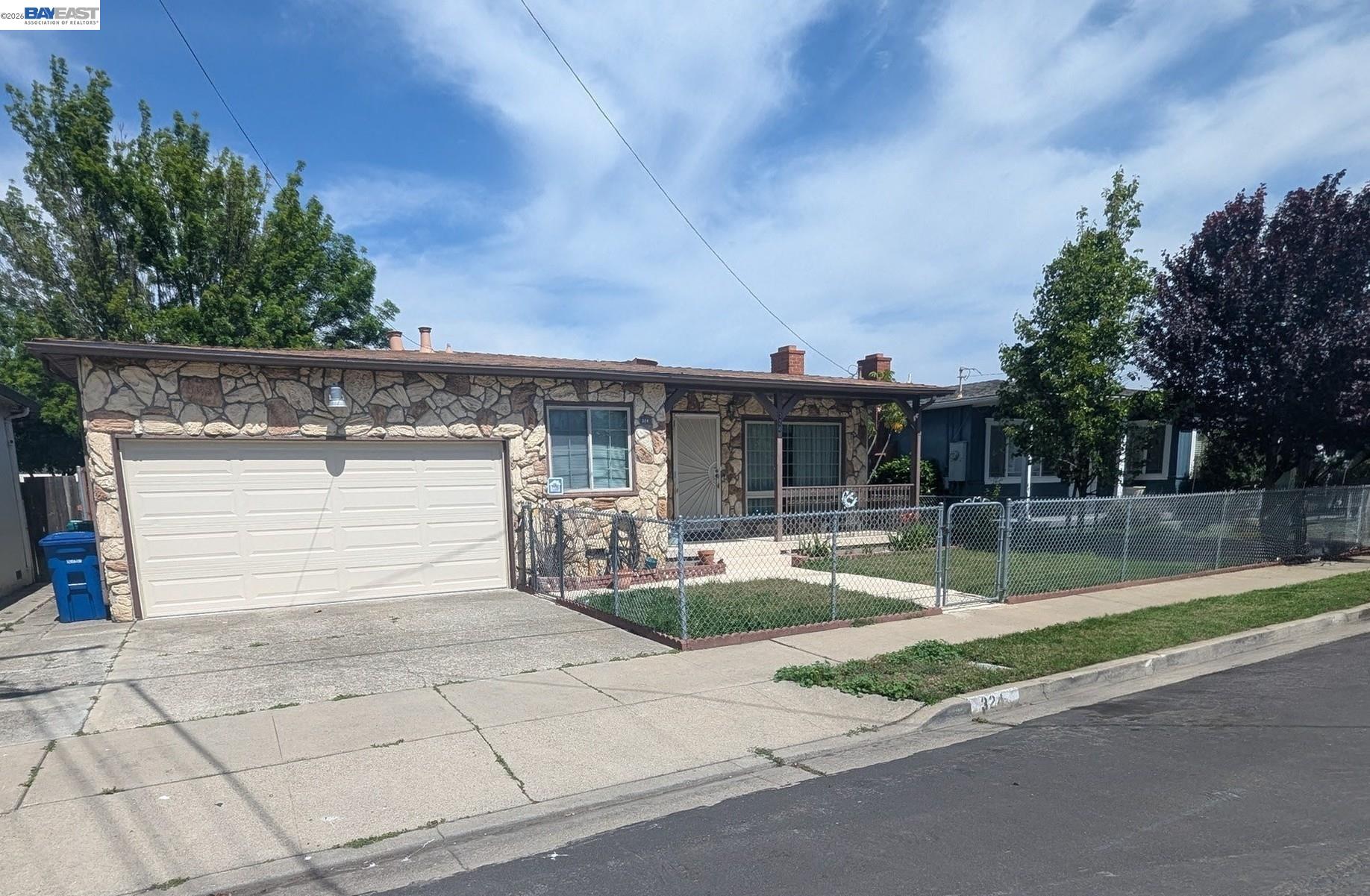 324 Berry Ave