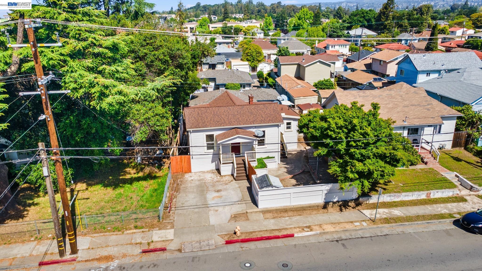 1251 Bellina St