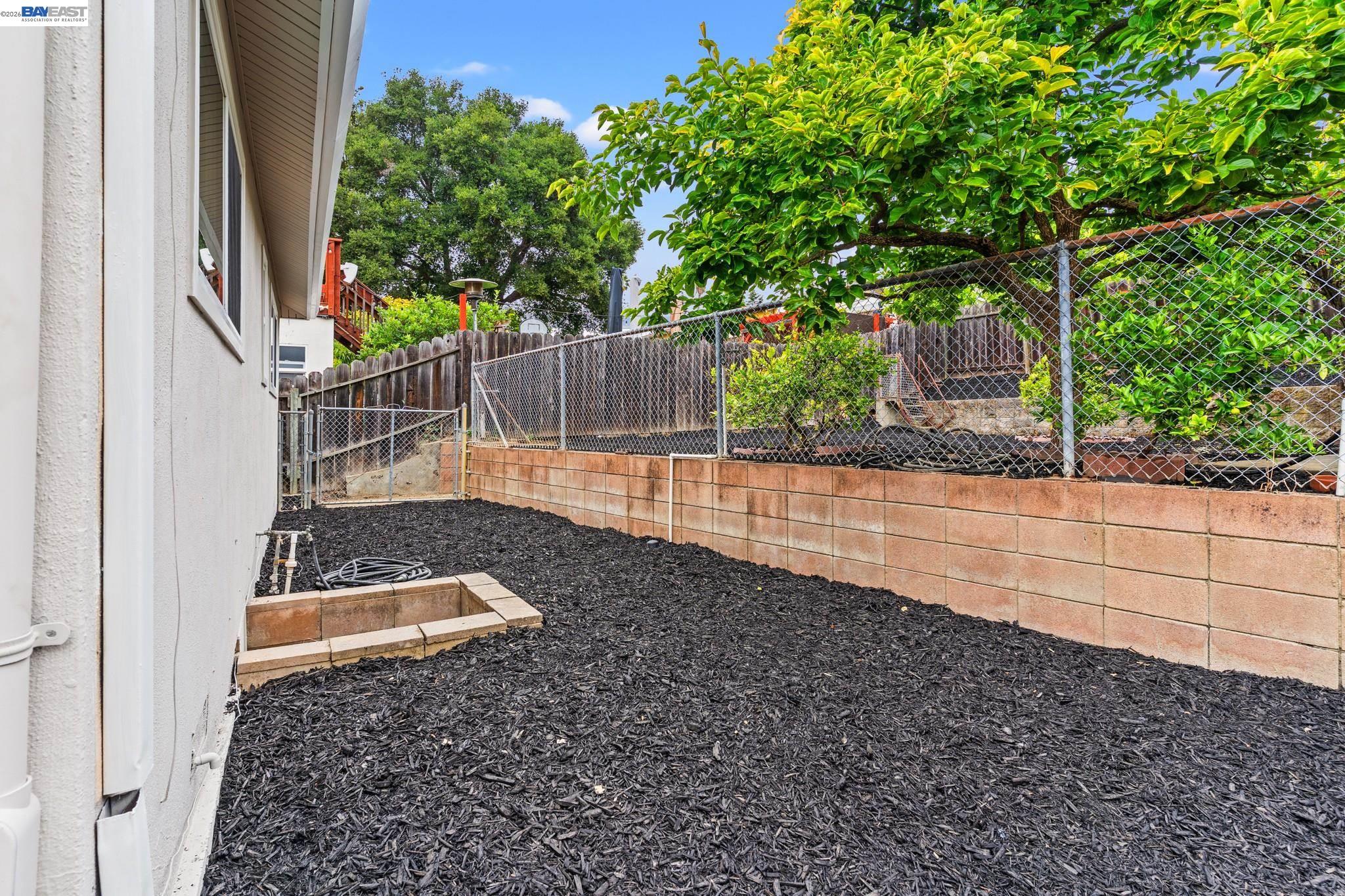 23672 Stratton Ct