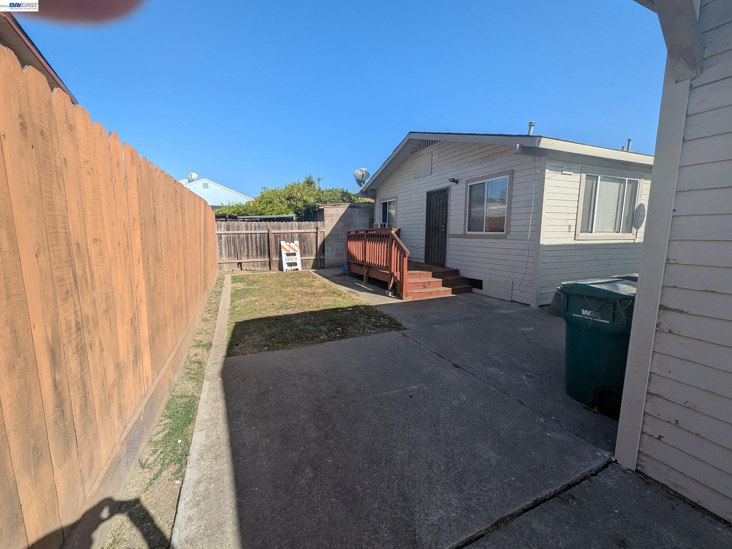2415 109Th Ave