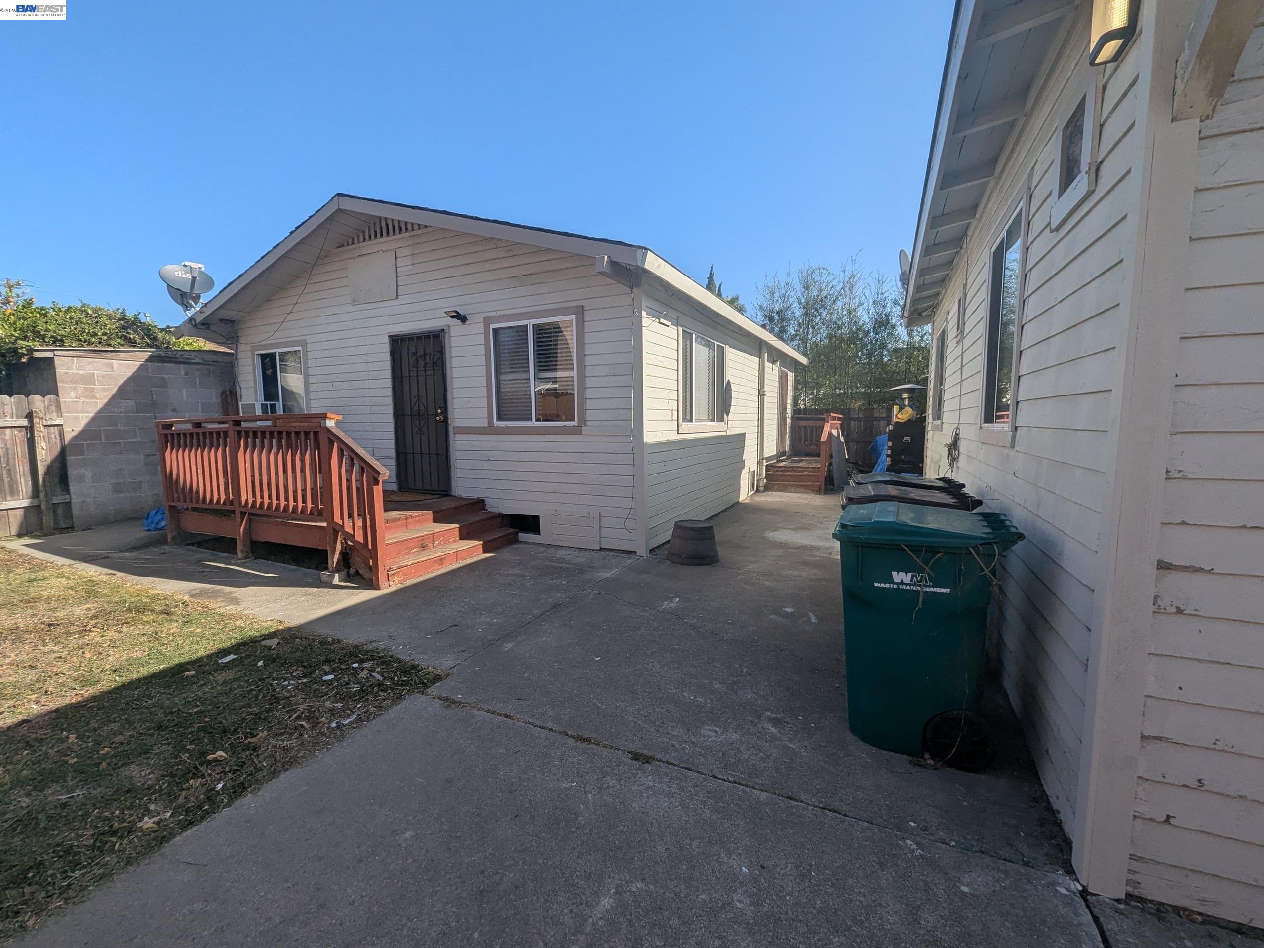2415 109Th Ave