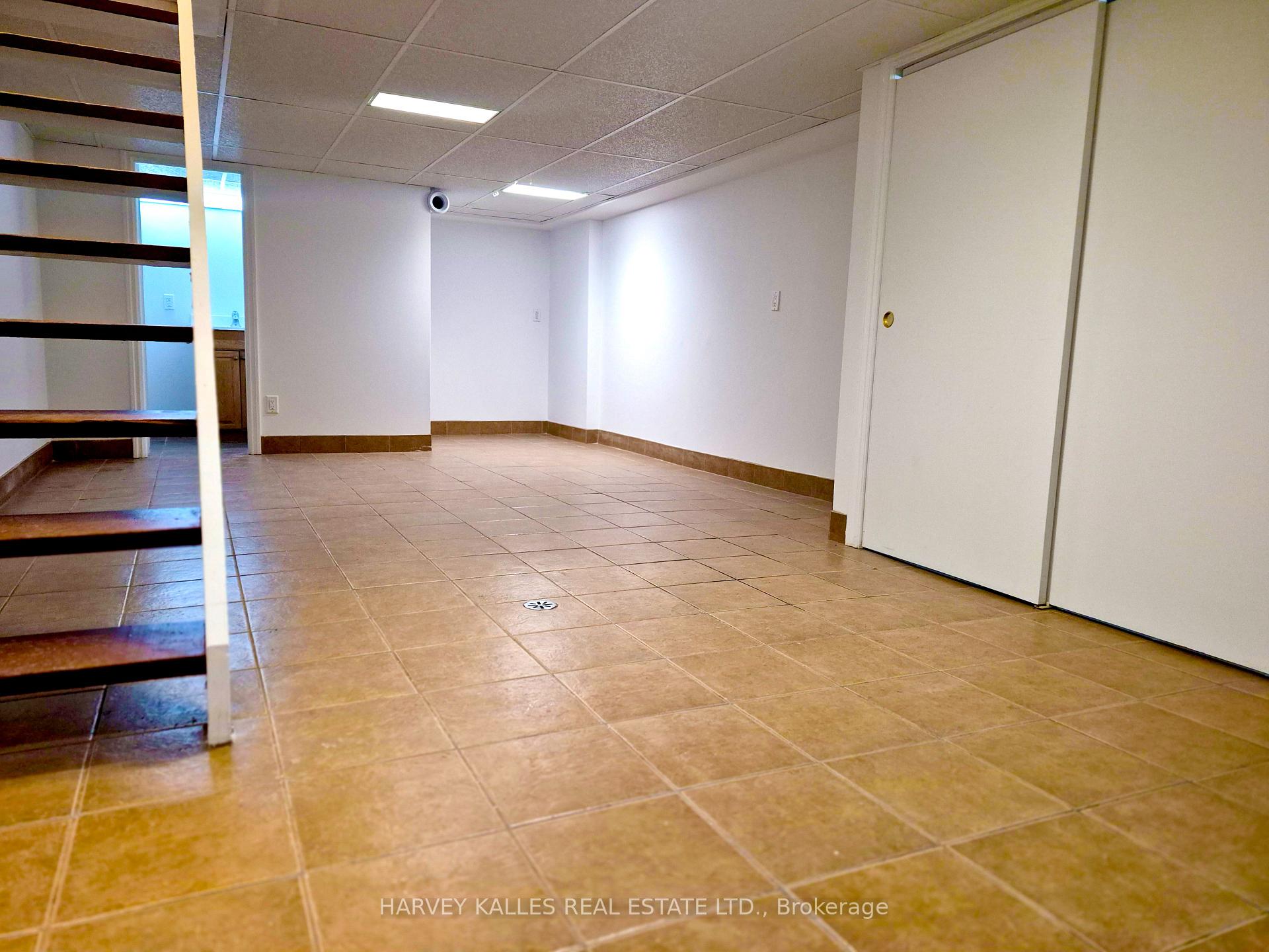 974 Bathurst Street Main