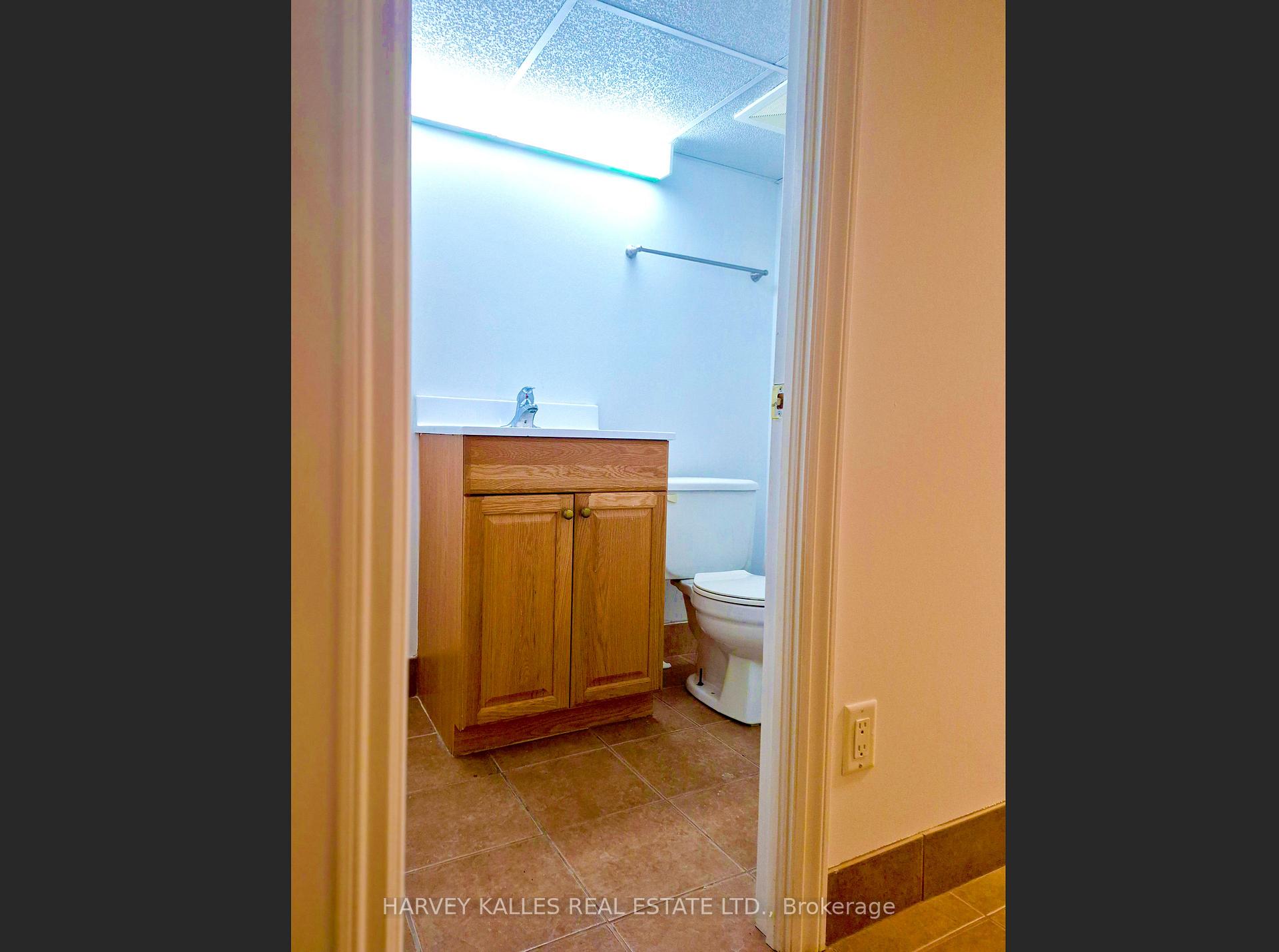 974 Bathurst Street Main