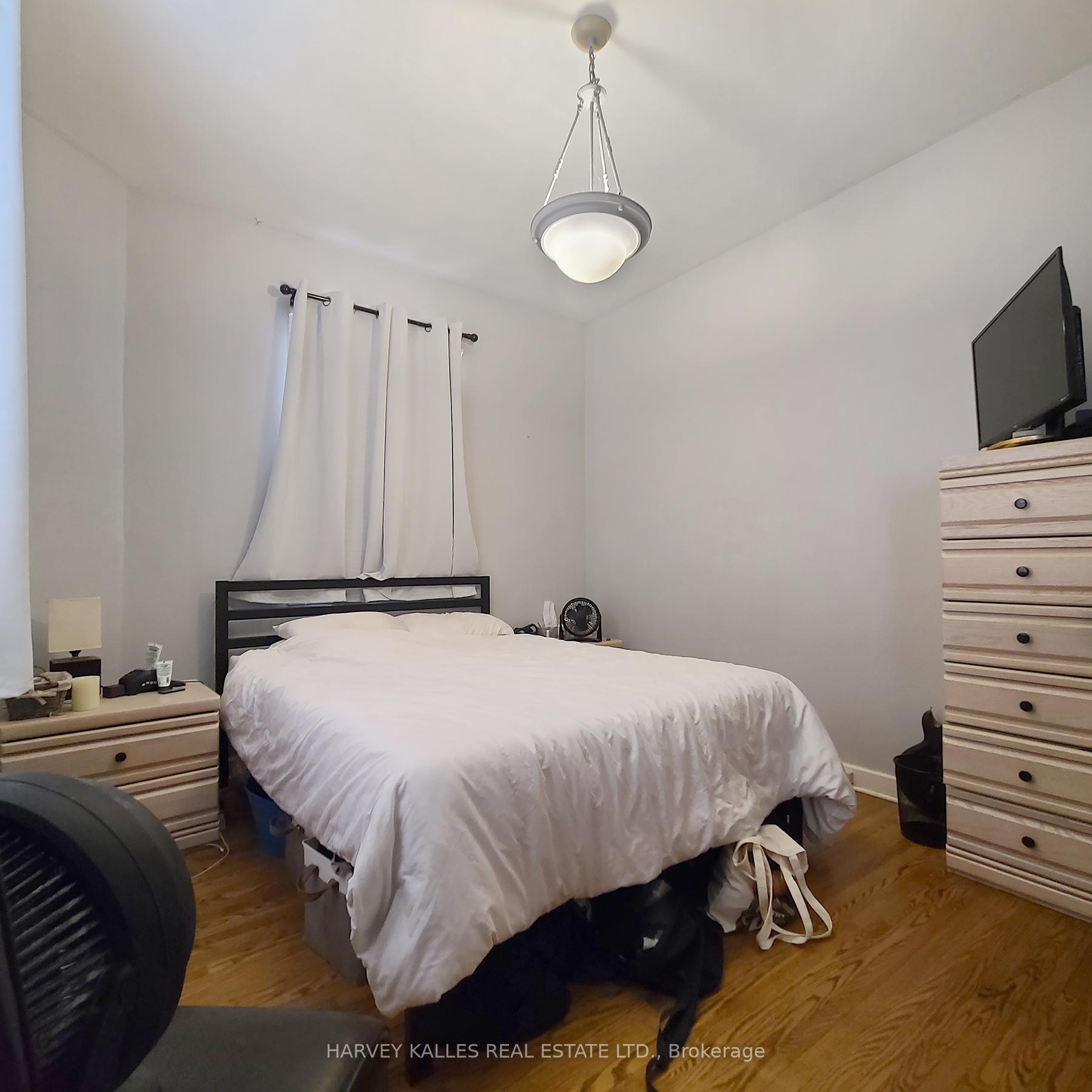 327 Howland Avenue Main