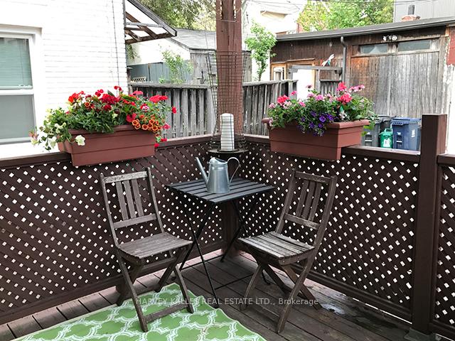 327 Howland Avenue Main