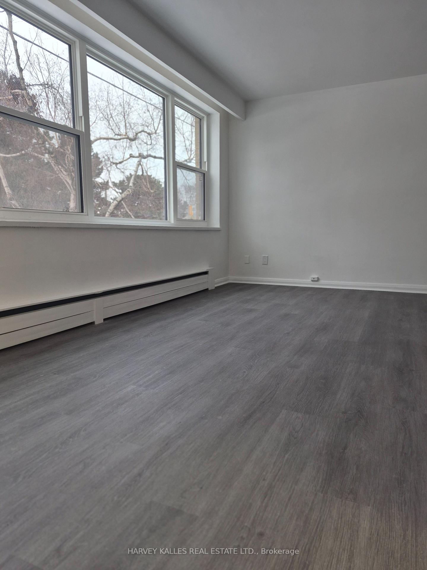 125 Shelborne Avenue 102