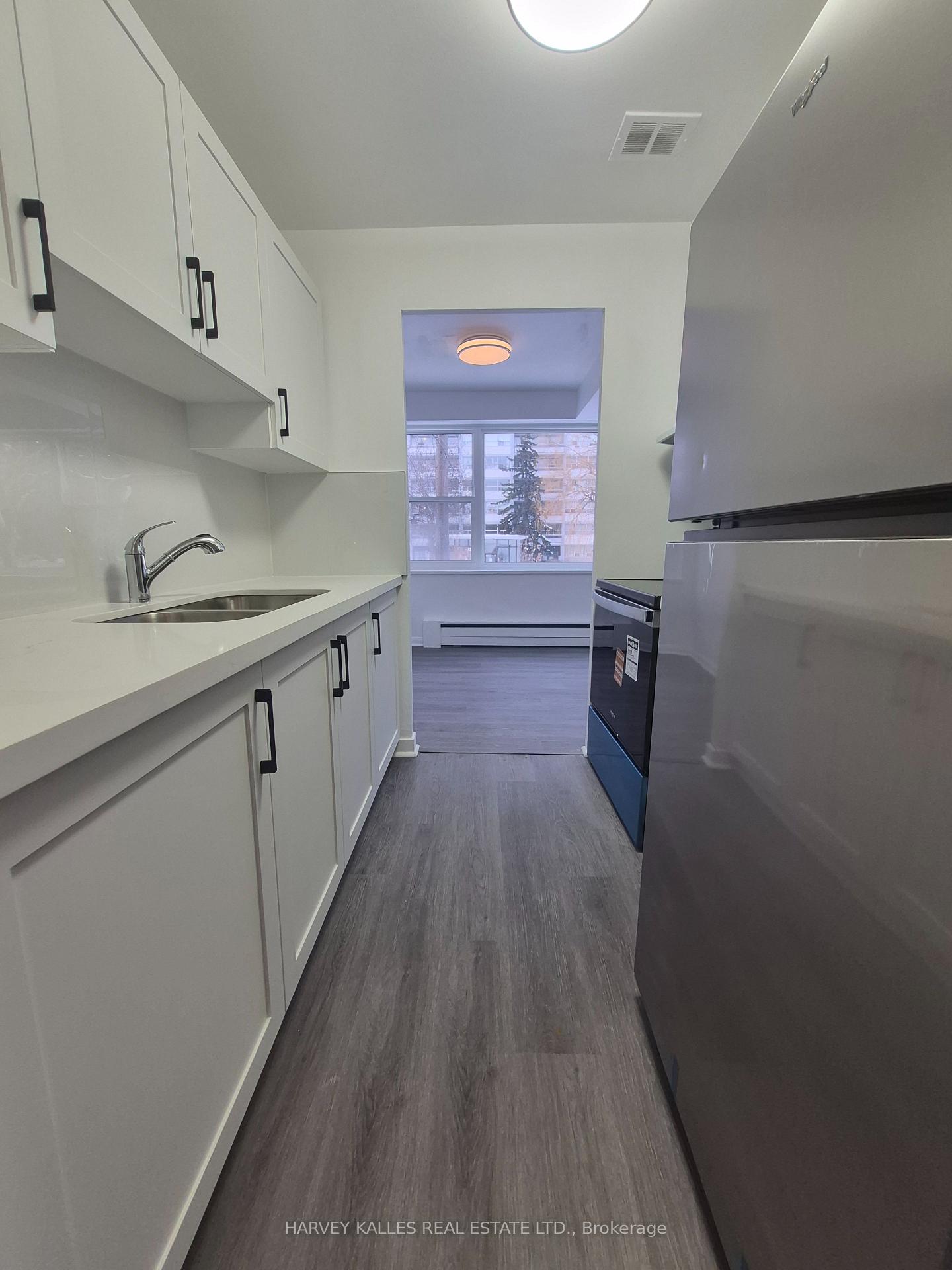 125 Shelborne Avenue 102