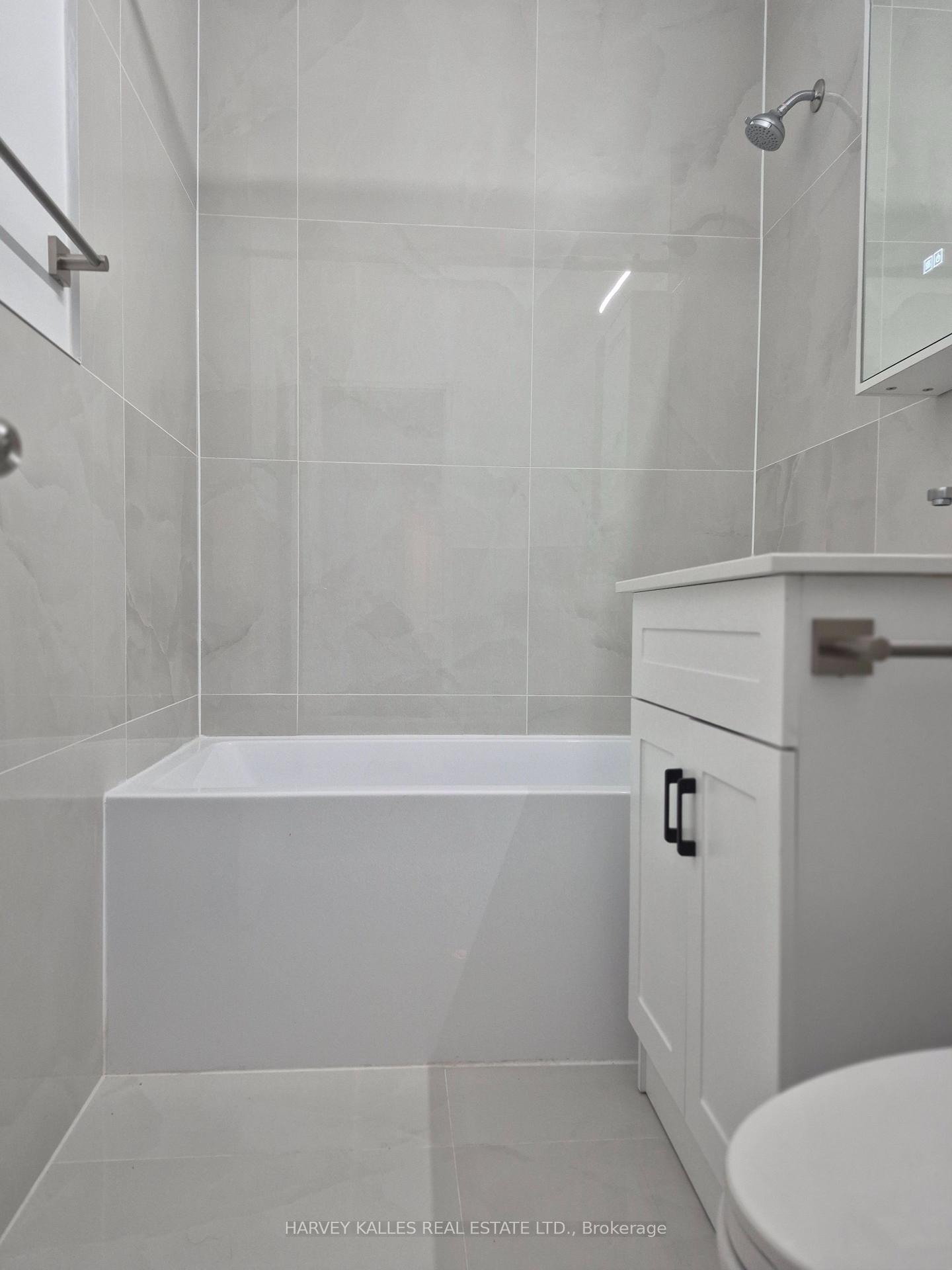 125 Shelborne Avenue 102