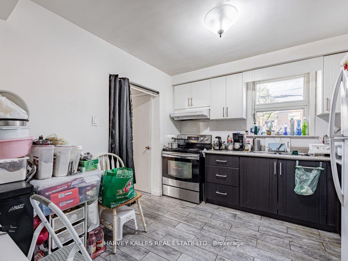 561-563 Danforth Road