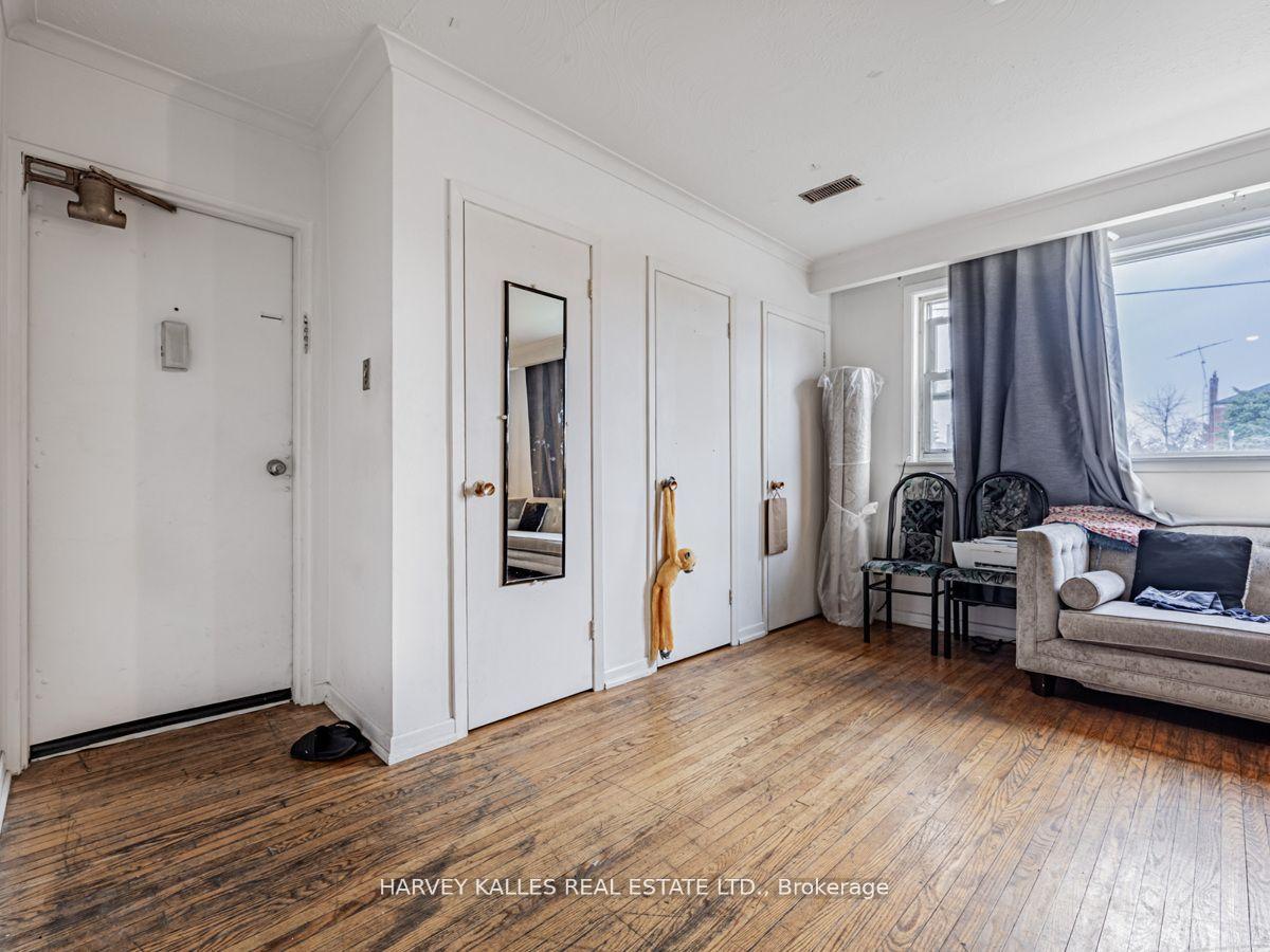 561-563 Danforth Road