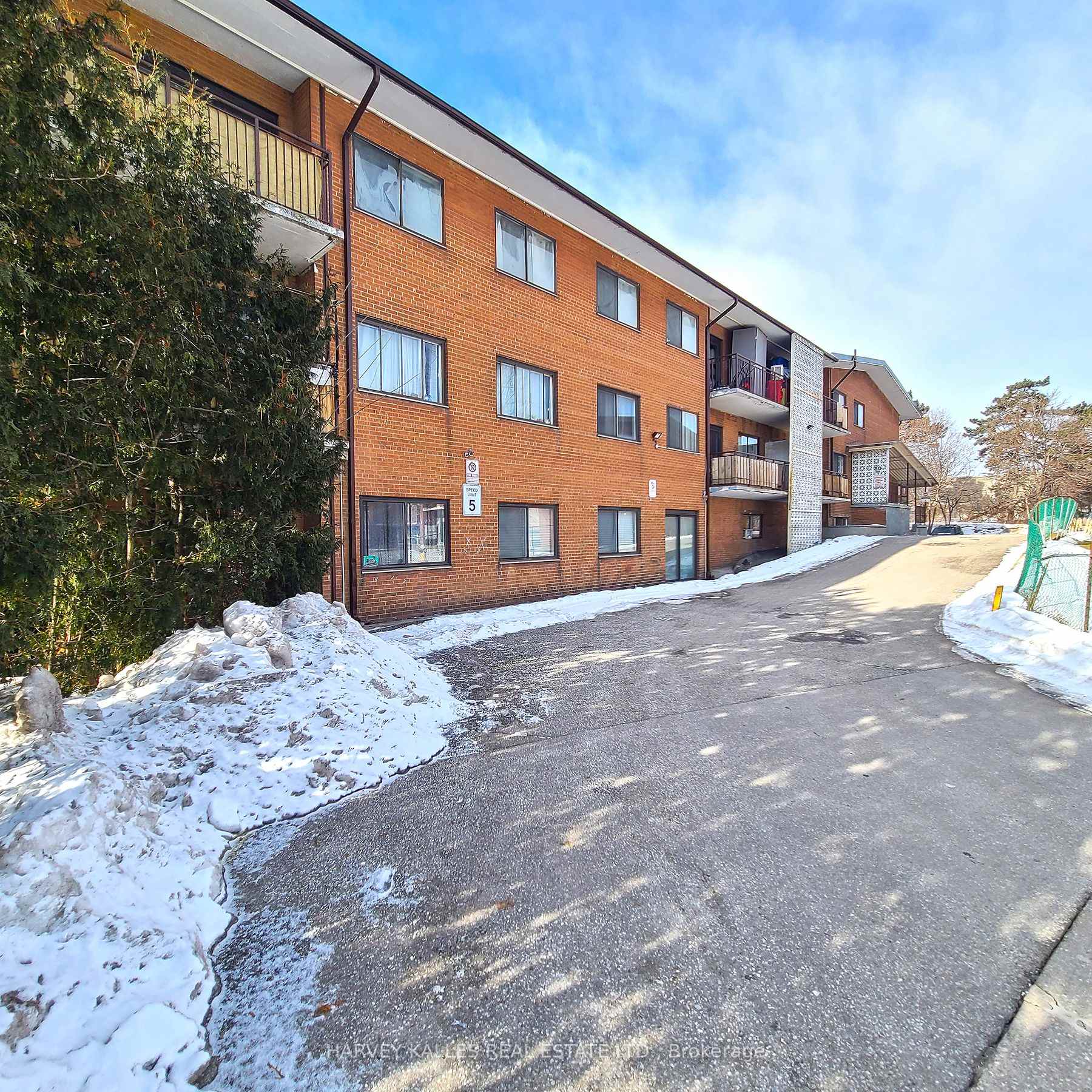 80 Blackfriar Avenue 109