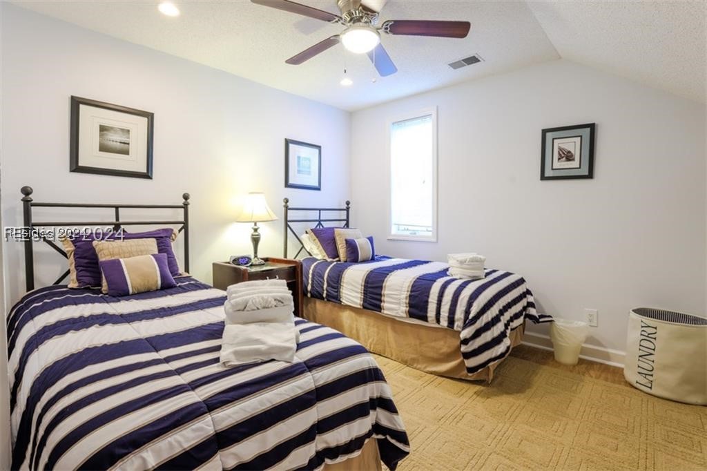45 Queens Folly Road 579