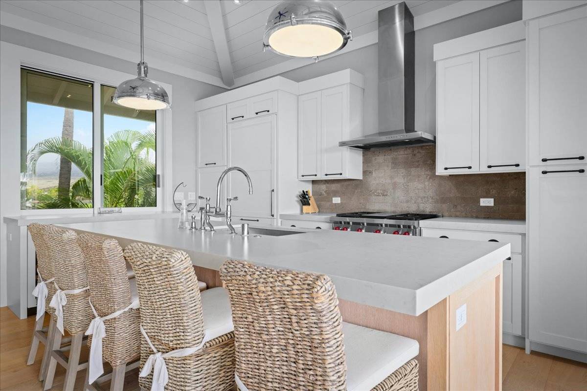 73-4846 MAIA LOOP 10