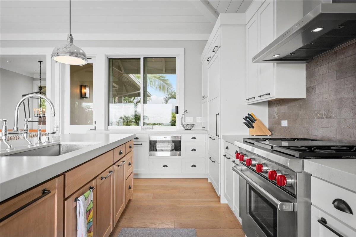 73-4846 MAIA LOOP 10