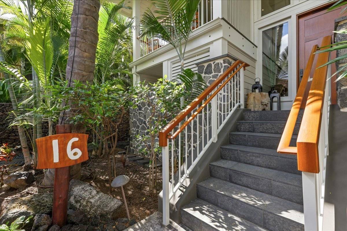 73-4860 Mai`a Loop 16