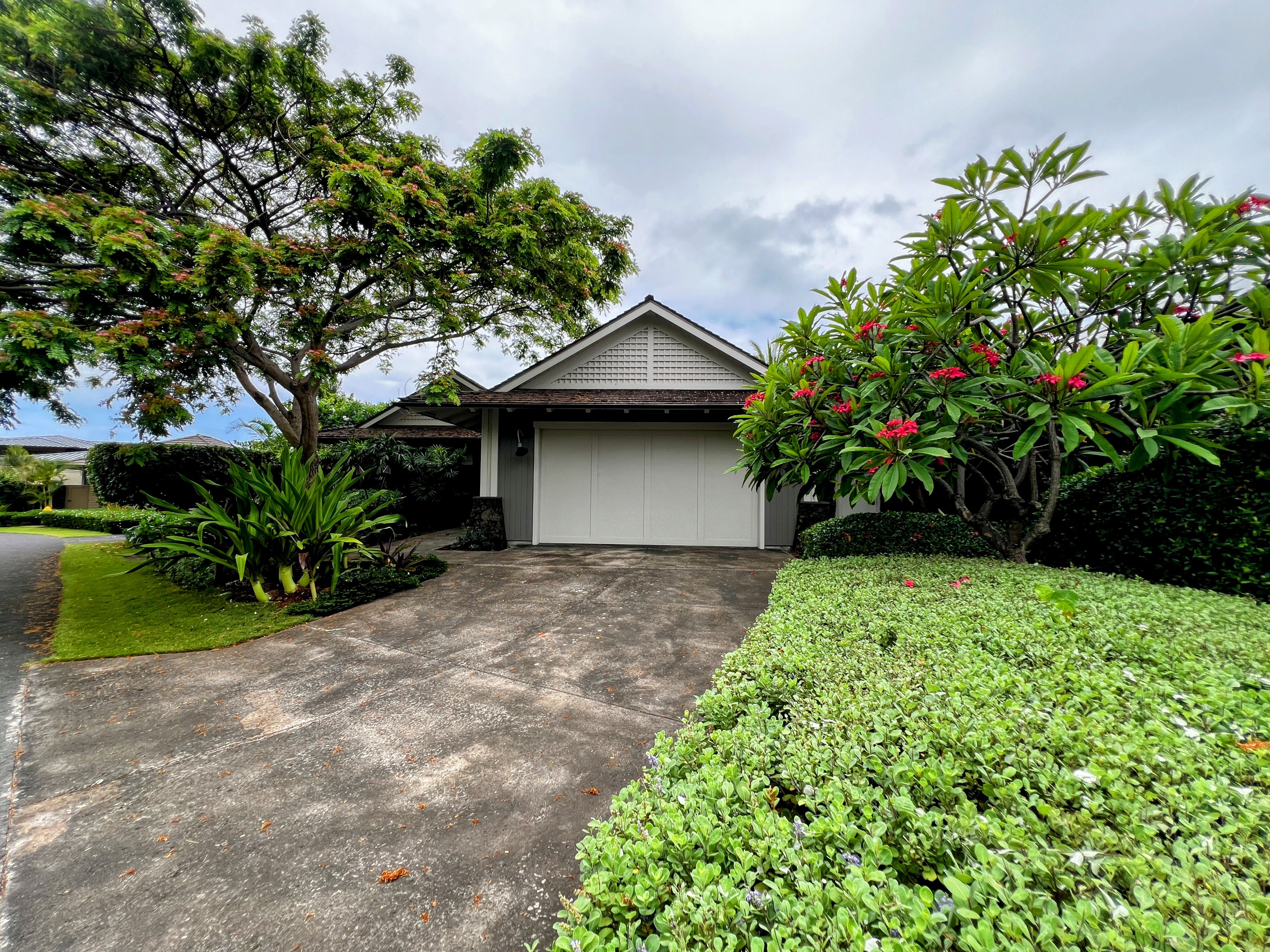 73-4811 MAIA LOOP #17