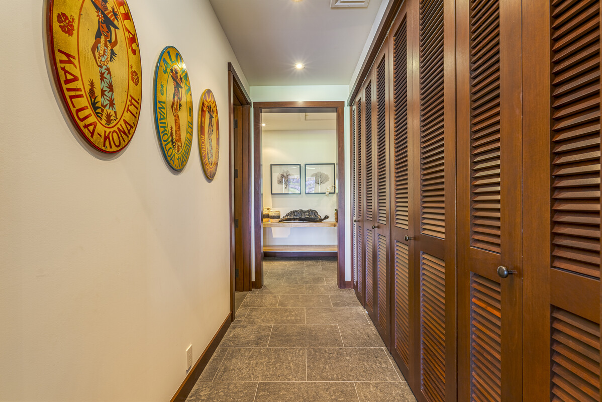 73-4833 MAIA LOOP 38