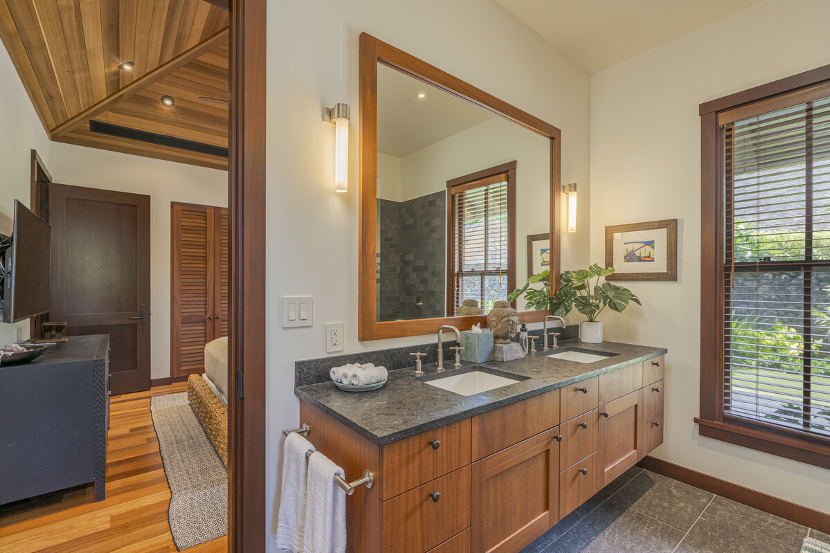 73-4833 MAIA LOOP 38