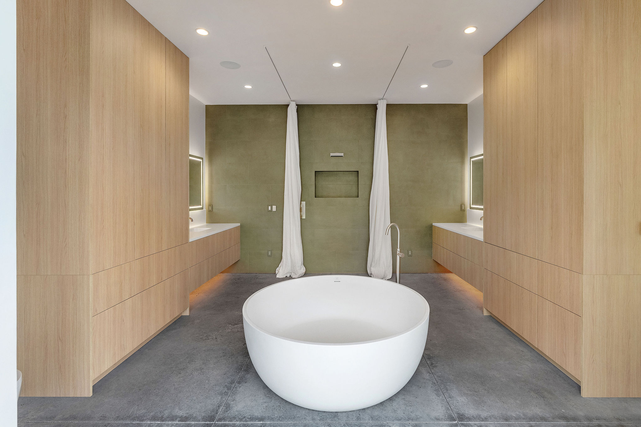 82-5879 OLD GOVERNMENT MAIN RD